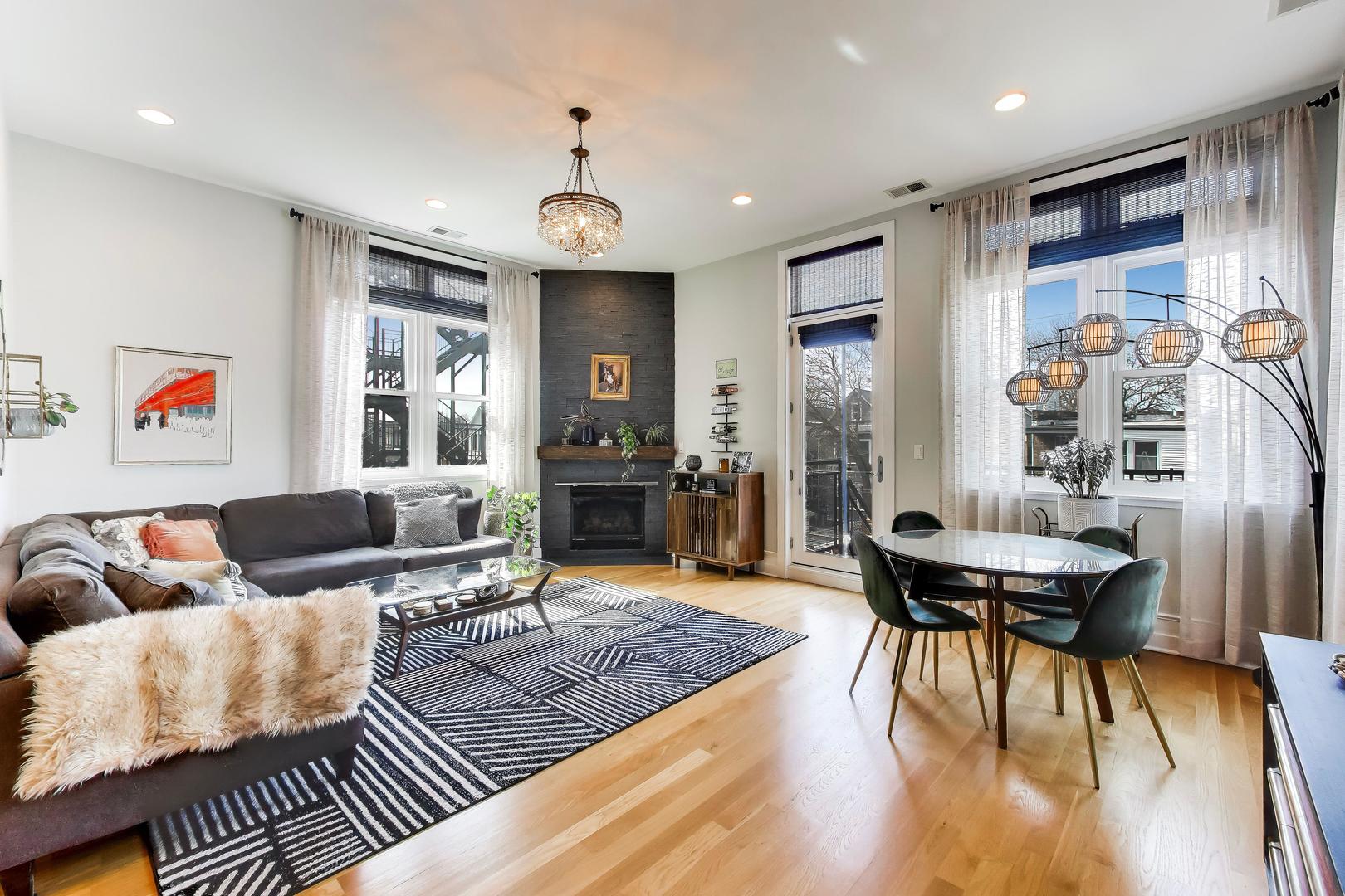 4842 N Damen Avenue Unit: 3
