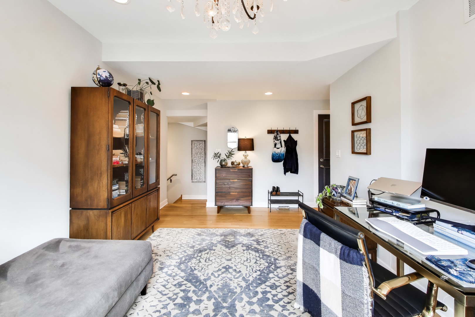 4842 N Damen Avenue Unit: 3