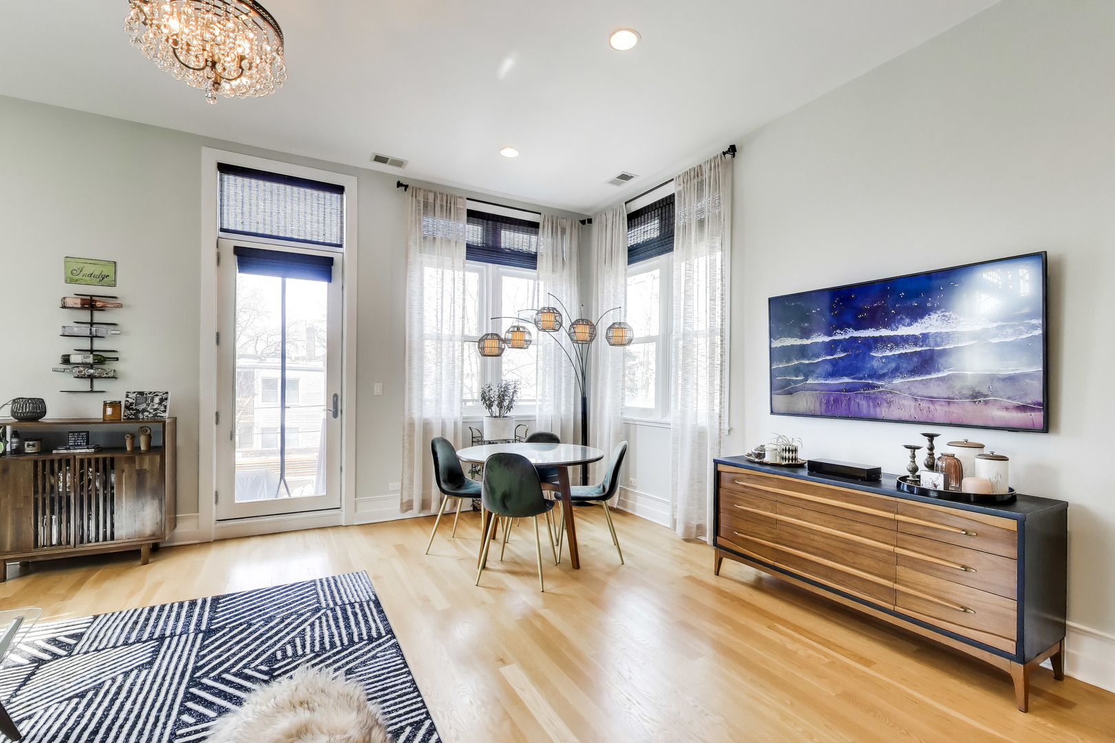 4842 N Damen Avenue Unit: 3