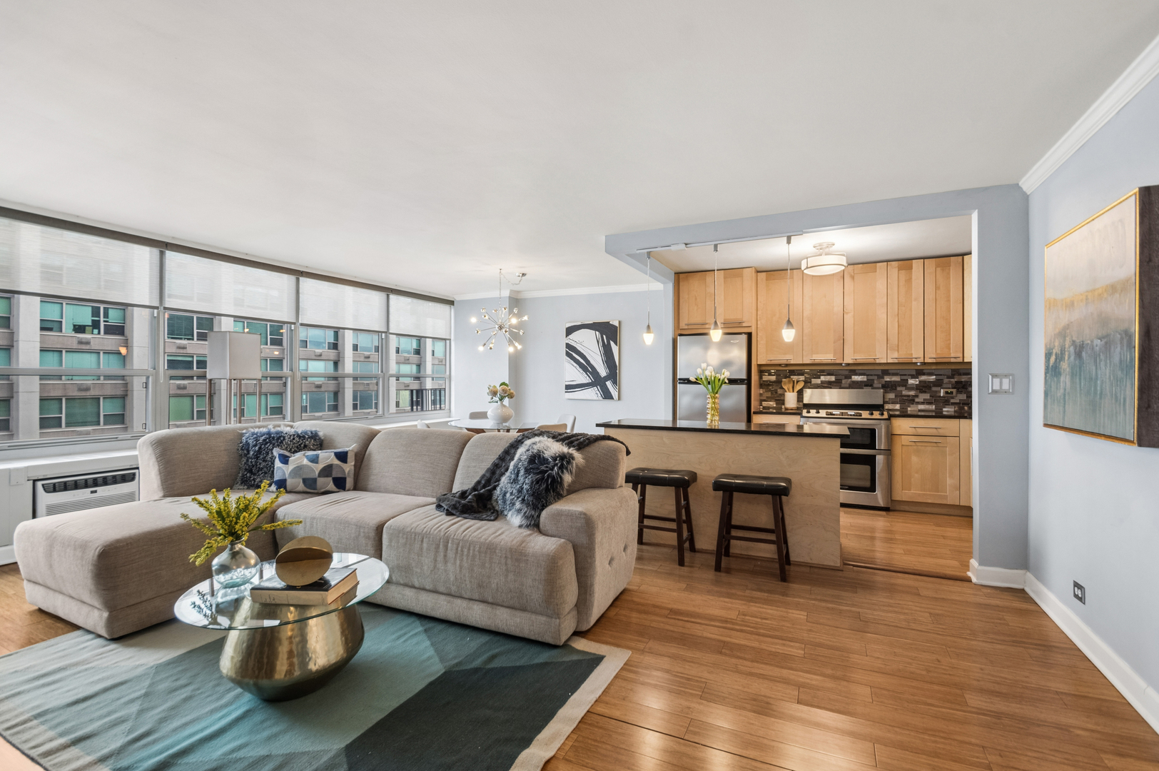 3550 N Lake Shore Drive Unit: 2424