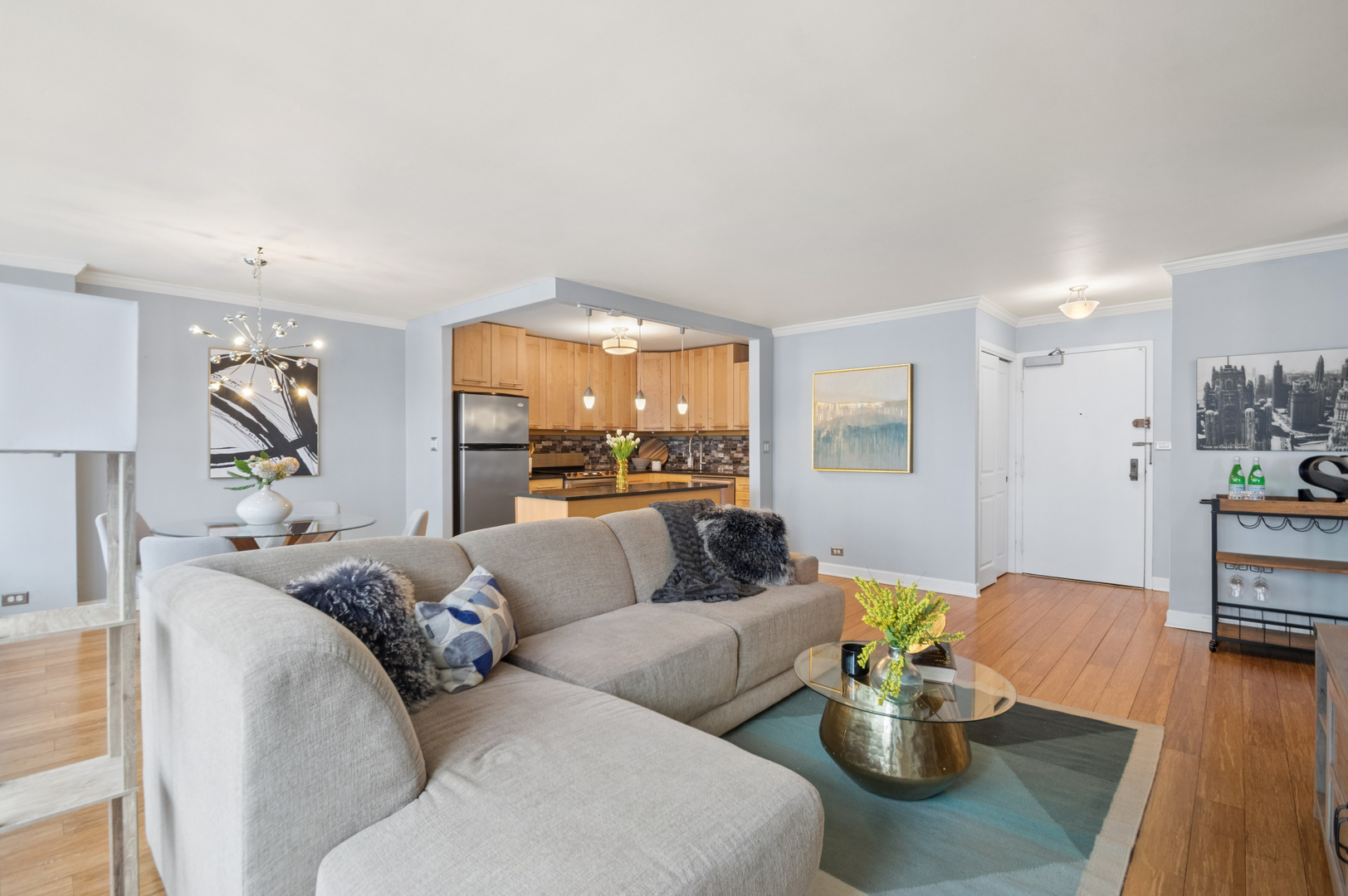 3550 N Lake Shore Drive Unit: 2424