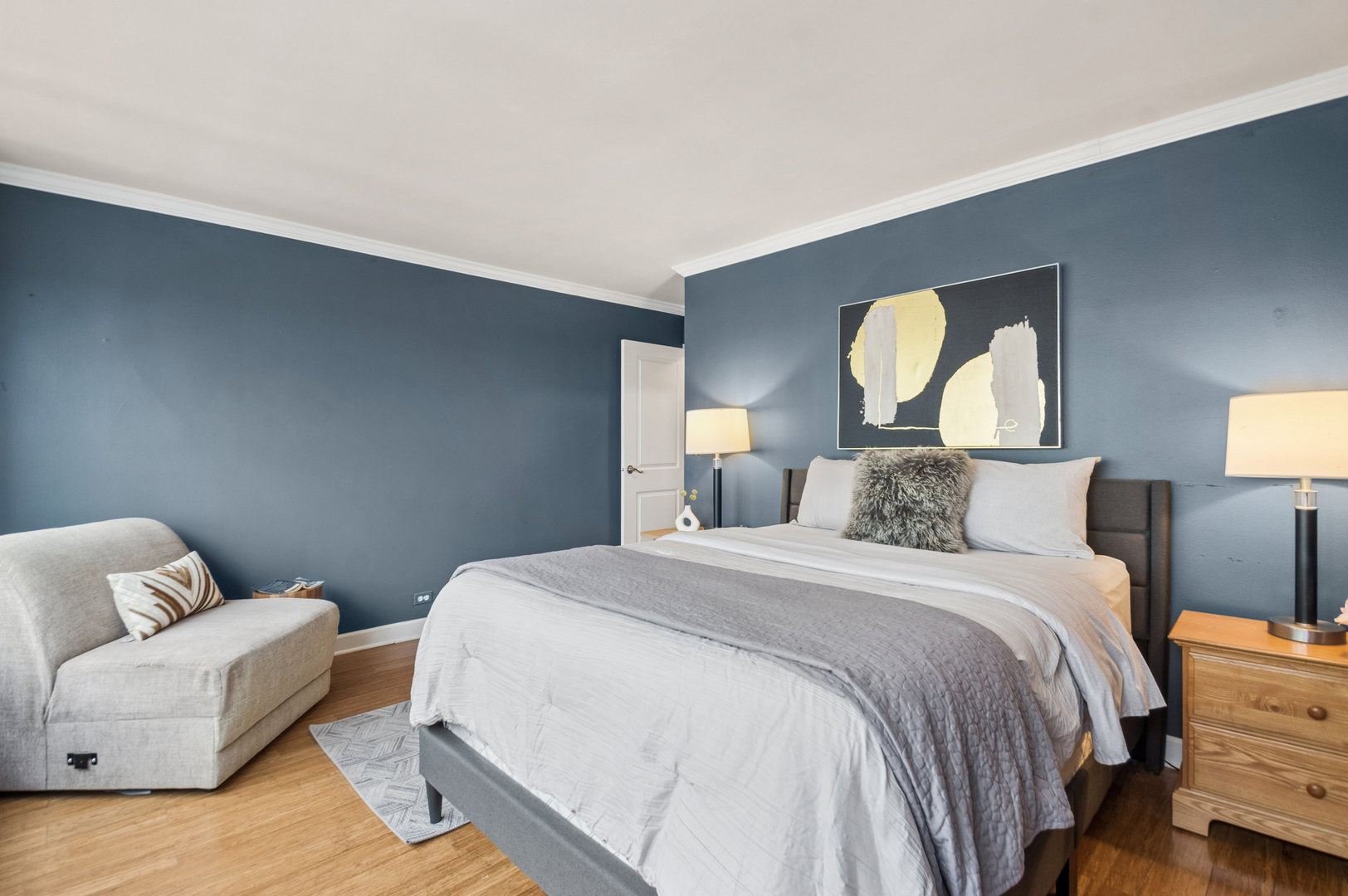 3550 N Lake Shore Drive Unit: 2424