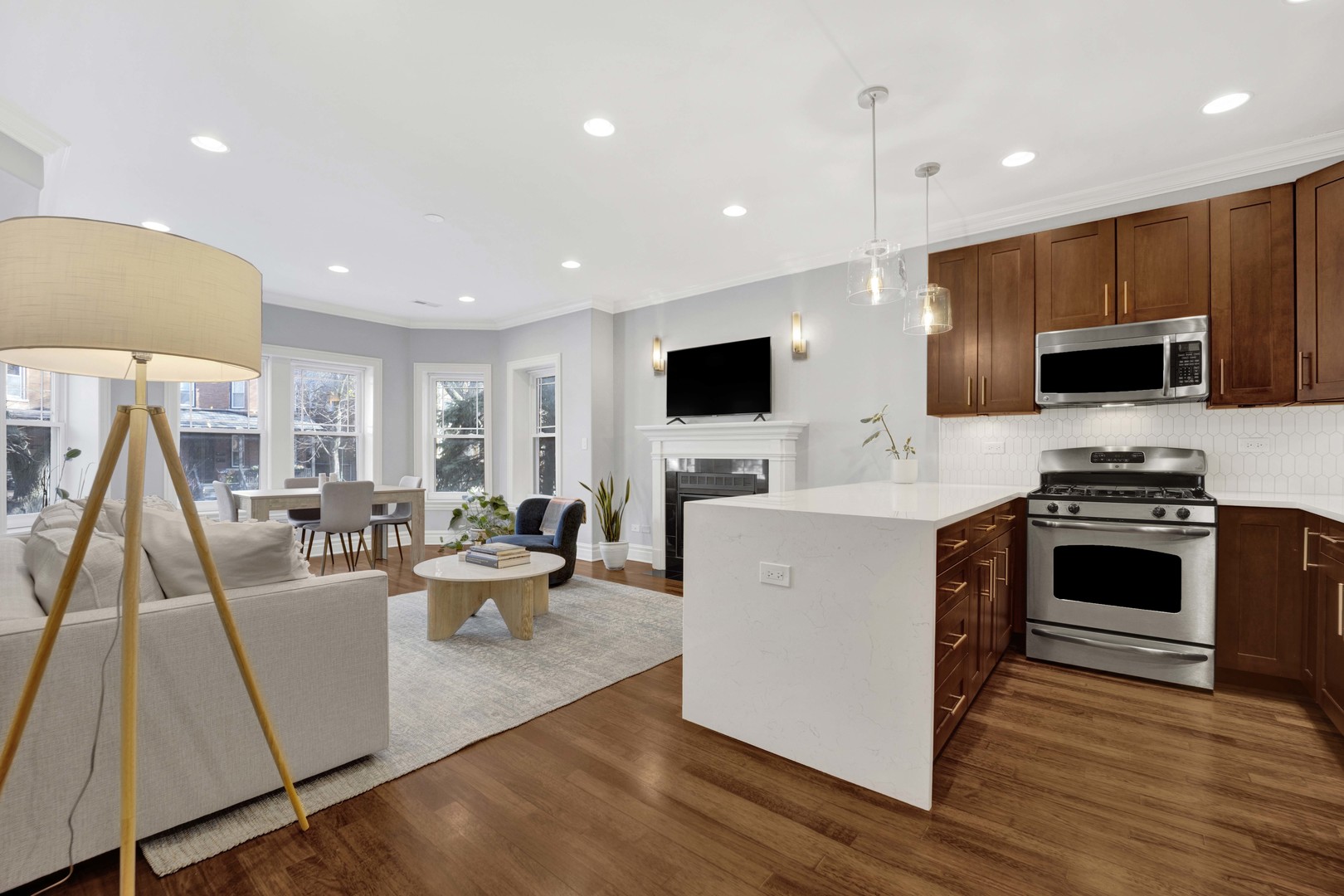 1625 W Catalpa Avenue Unit: 1
