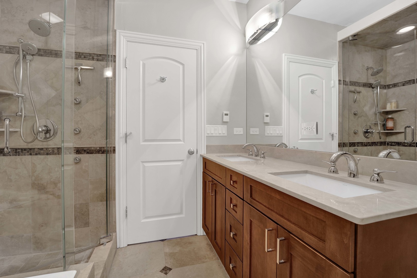 1625 W Catalpa Avenue Unit: 1