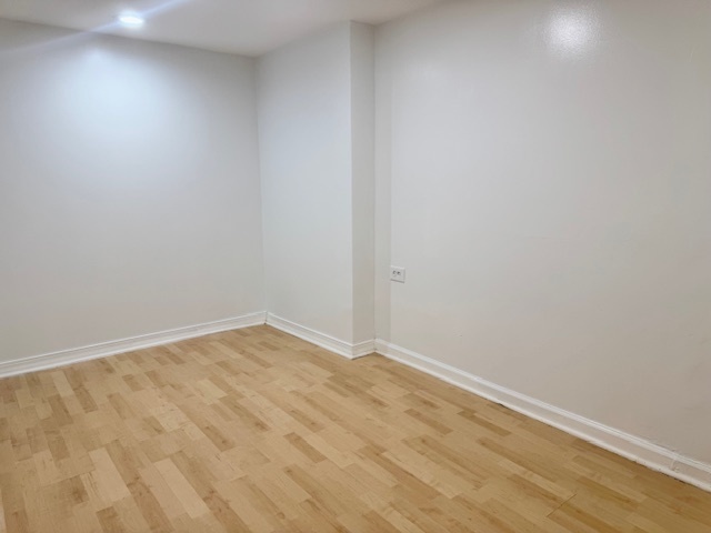 5618 N Artesian Avenue Unit: G