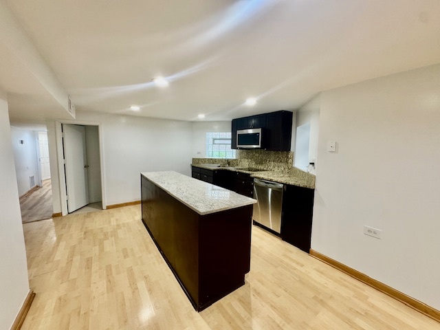 5618 N Artesian Avenue Unit: G