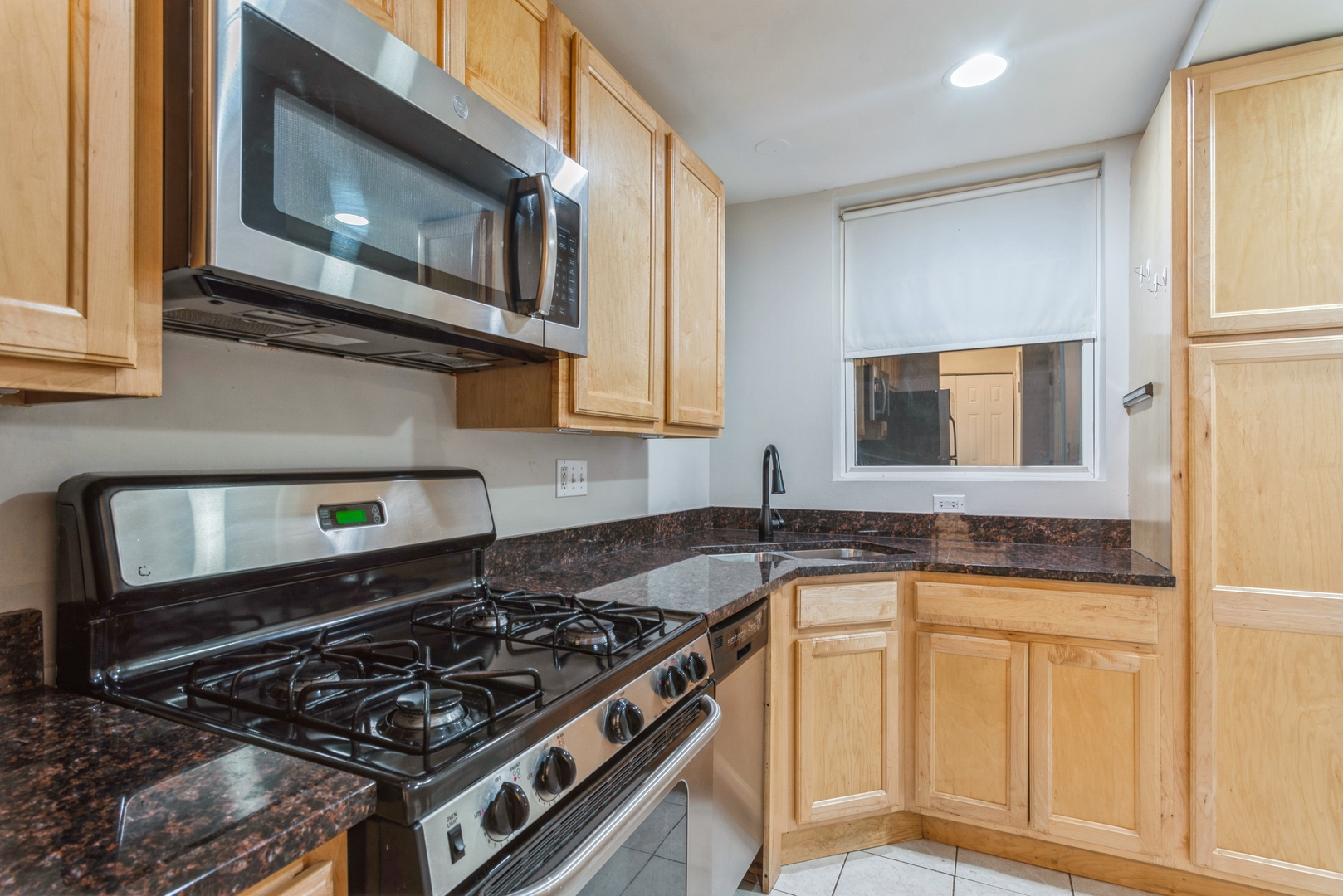 702 Reba Place Unit: G2