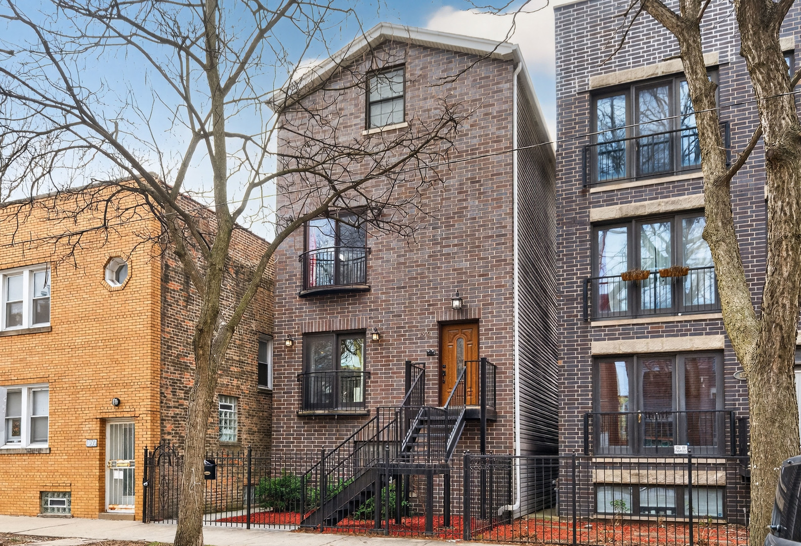 1502 N Artesian Avenue Unit: 1