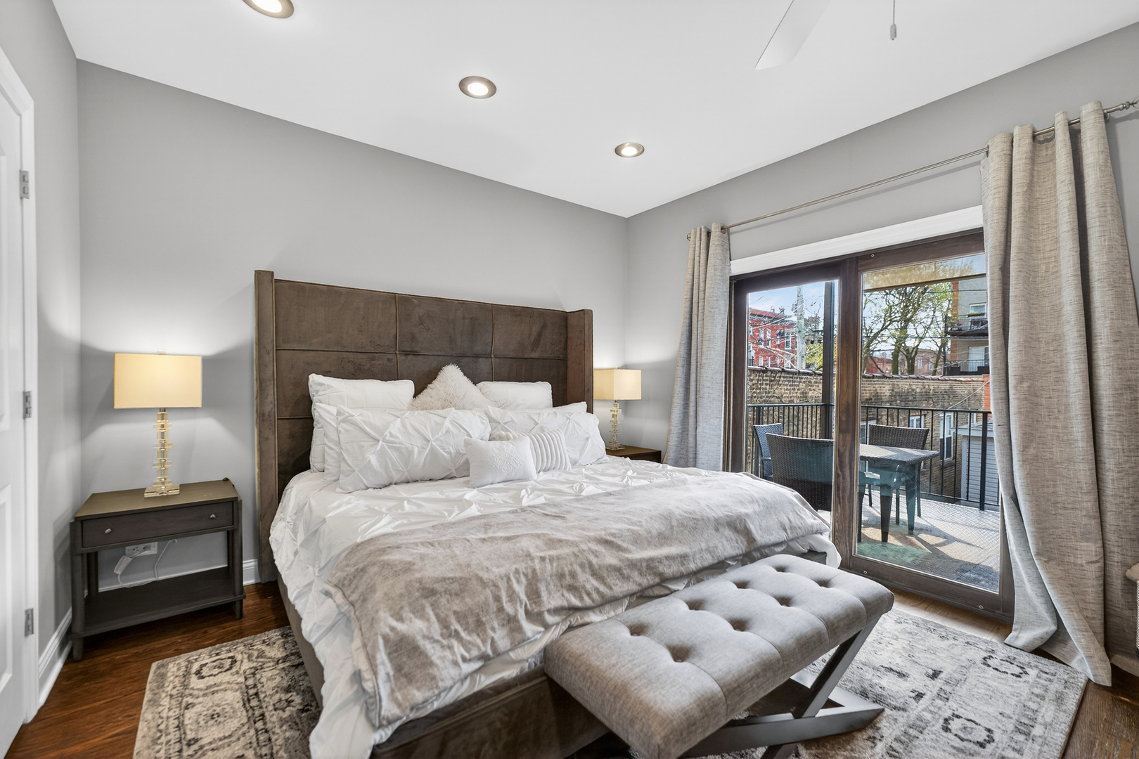 1502 N Artesian Avenue Unit: 1