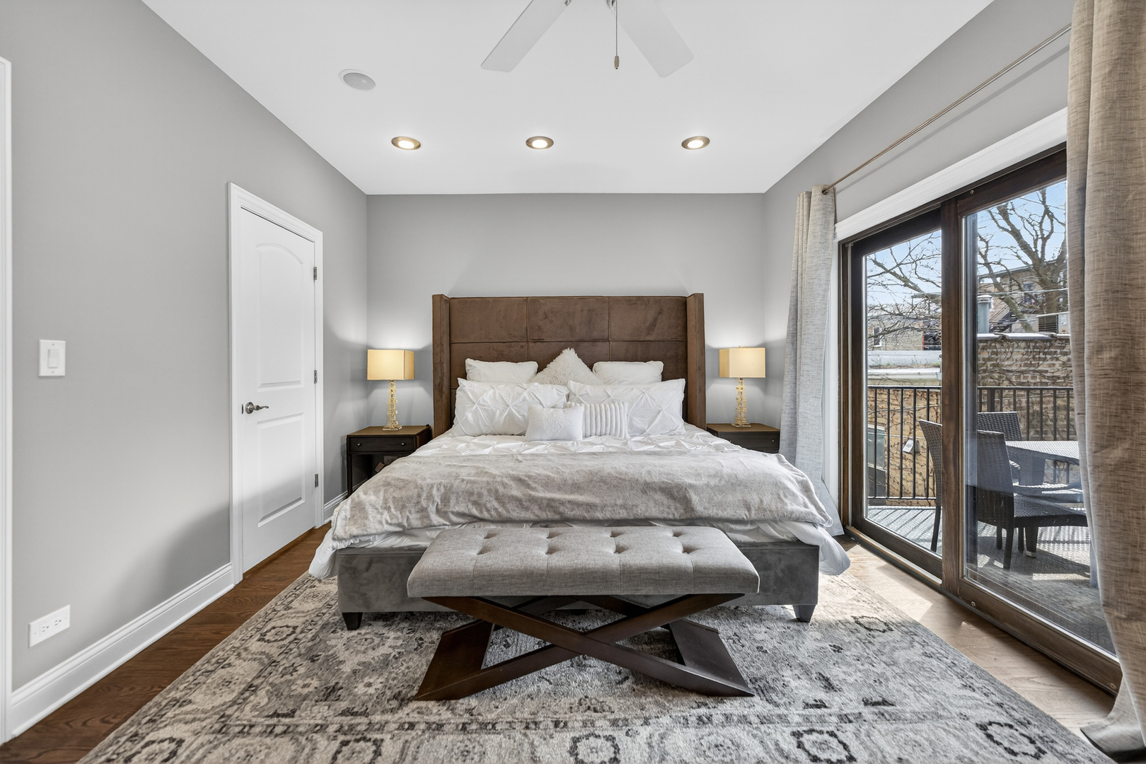 1502 N Artesian Avenue Unit: 1