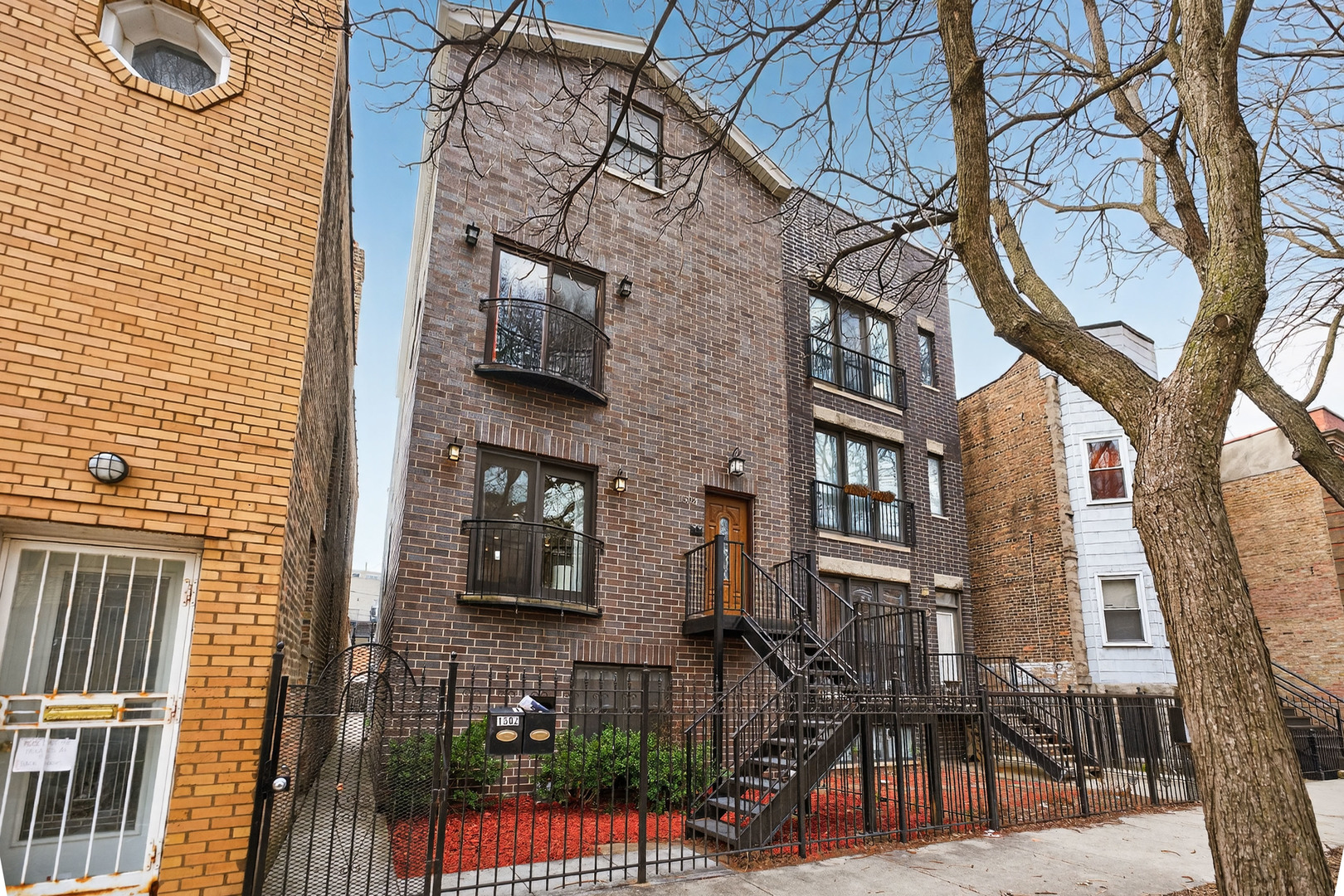 1502 N Artesian Avenue Unit: 1