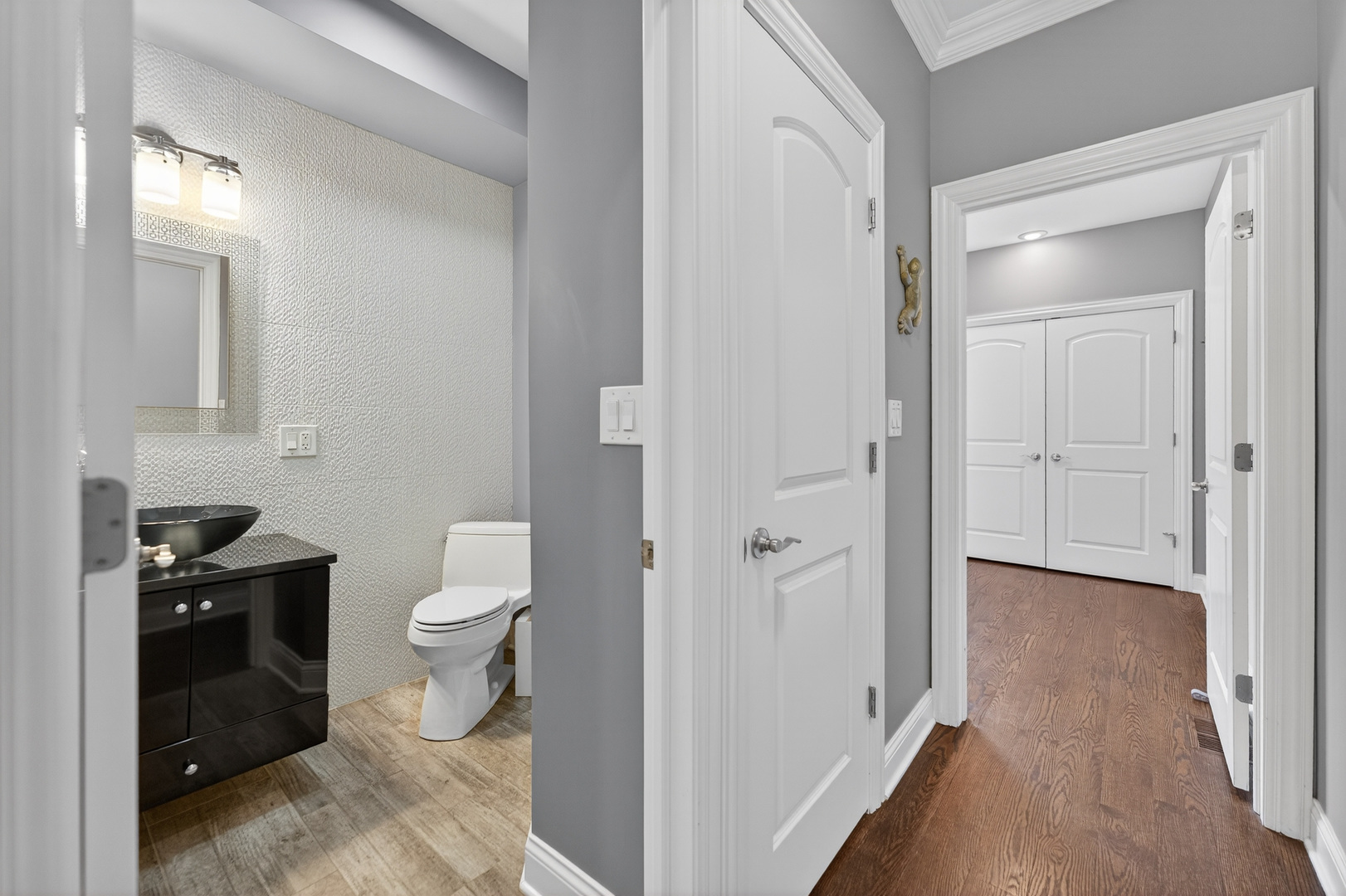 1502 N Artesian Avenue Unit: 1