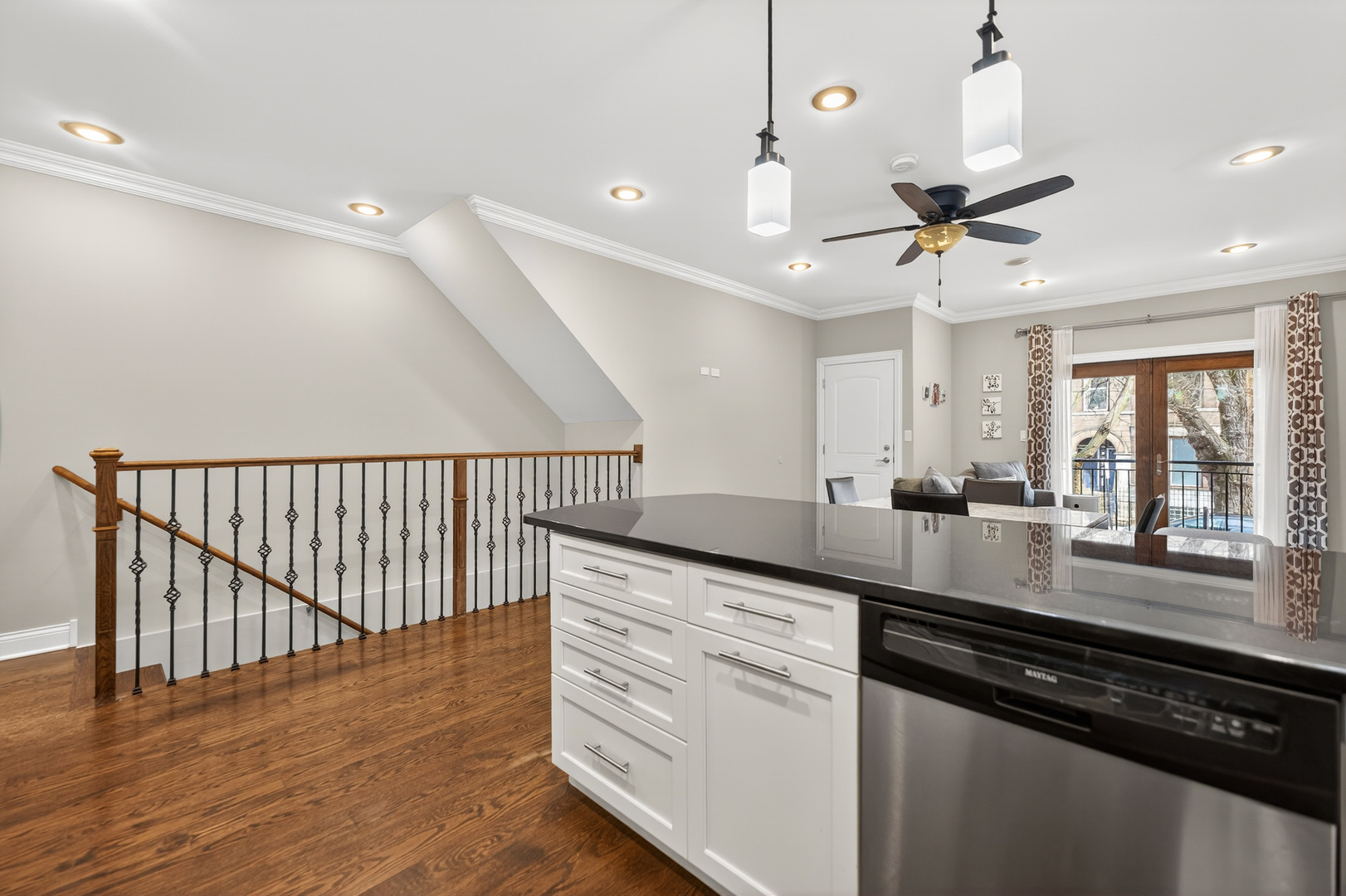 1502 N Artesian Avenue Unit: 1