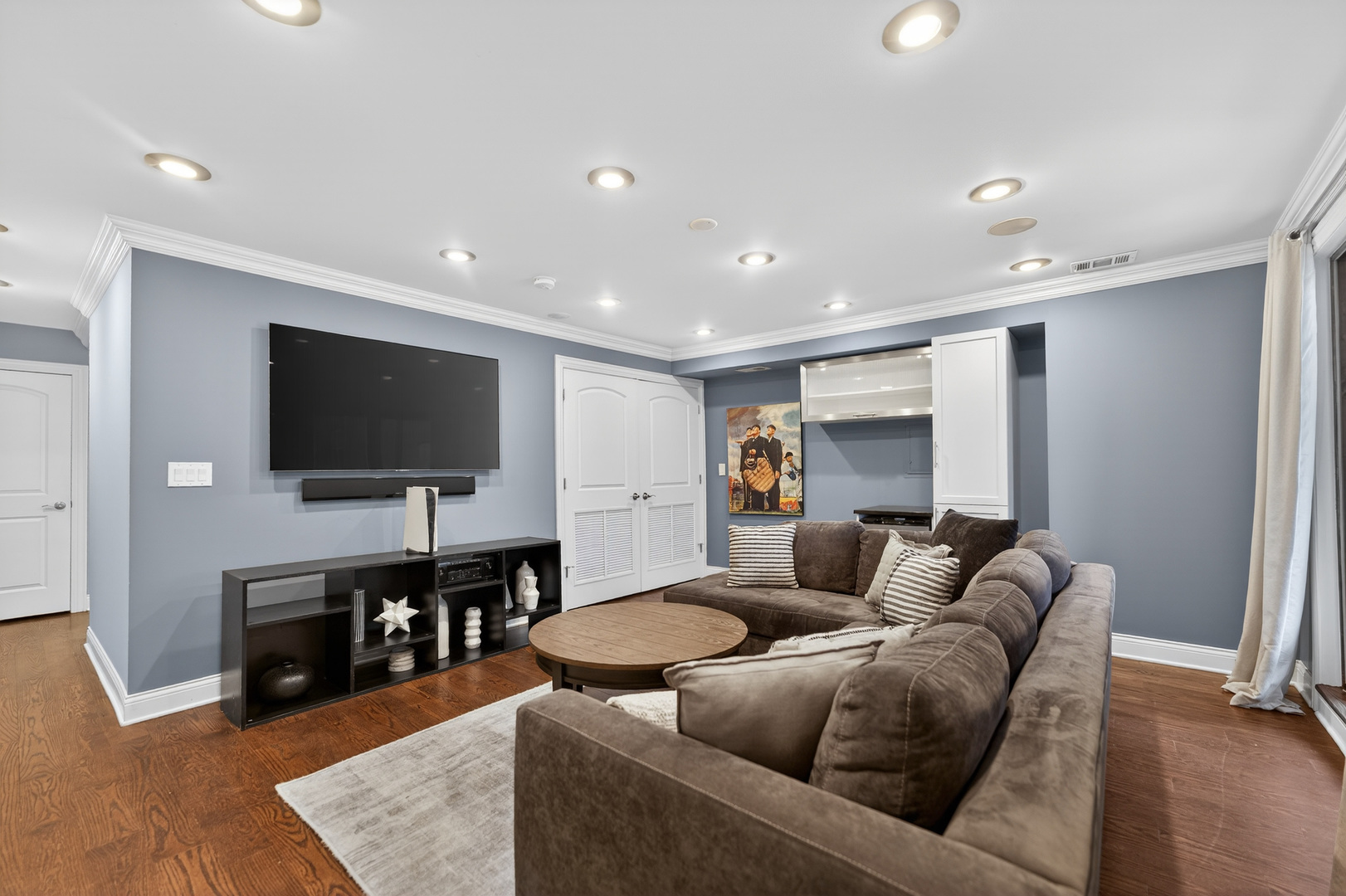 1502 N Artesian Avenue Unit: 1