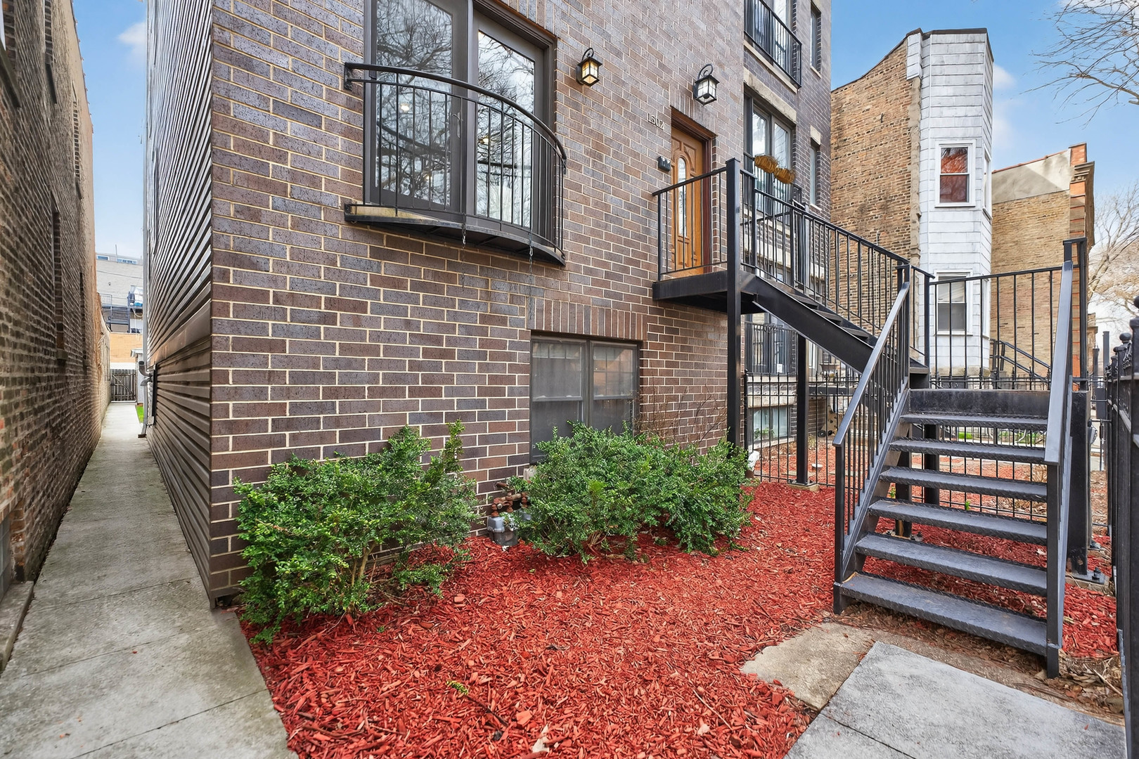 1502 N Artesian Avenue Unit: 1