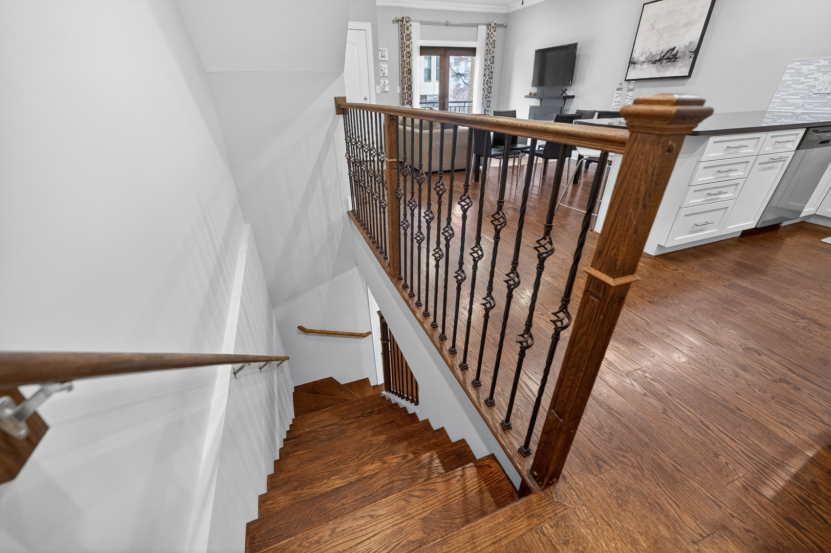 1502 N Artesian Avenue Unit: 1