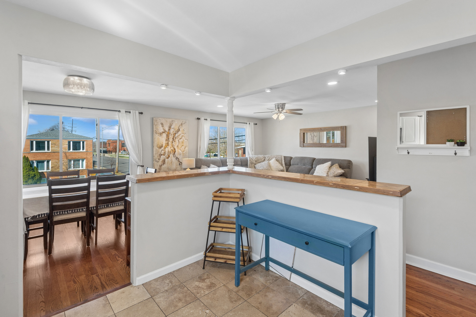 5021 Church Street Unit: 2
