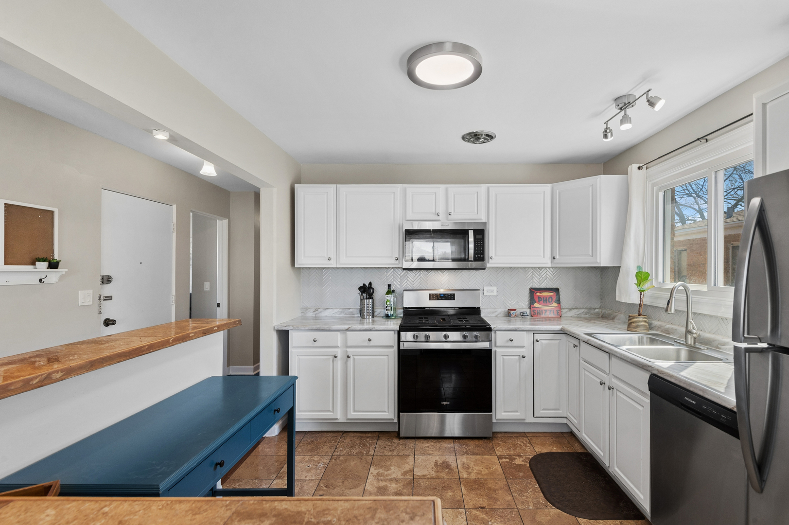 5021 Church Street Unit: 2