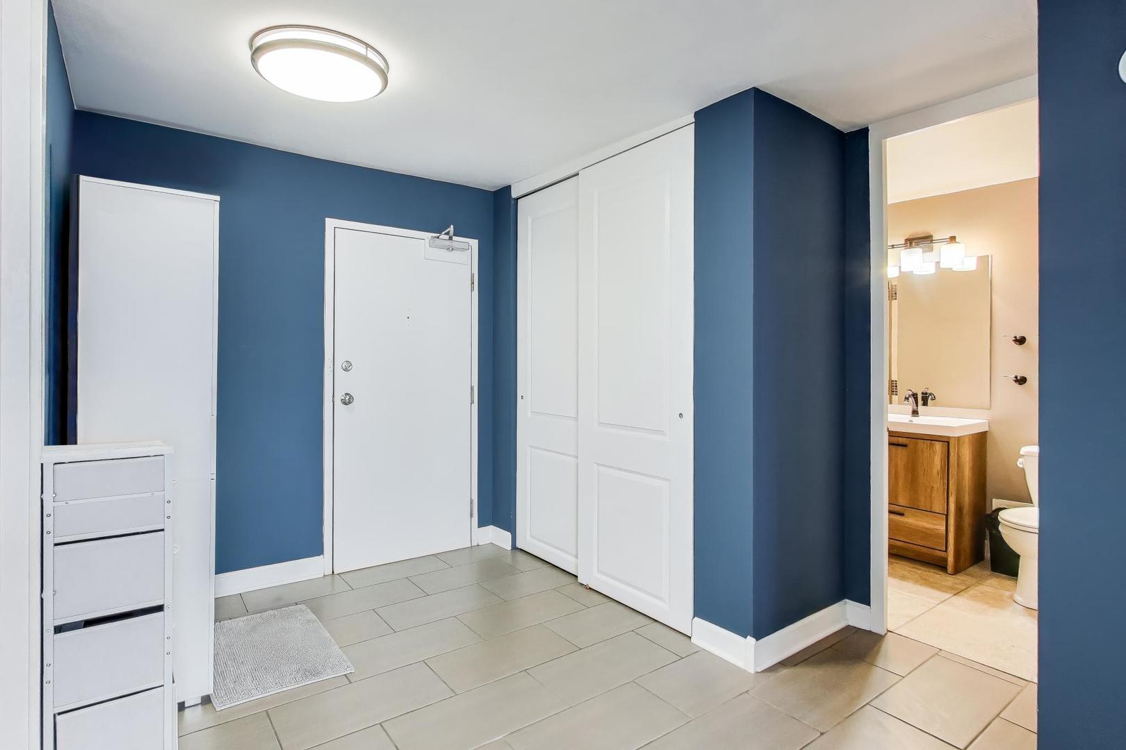 5740 N Sheridan Road Unit: 12E