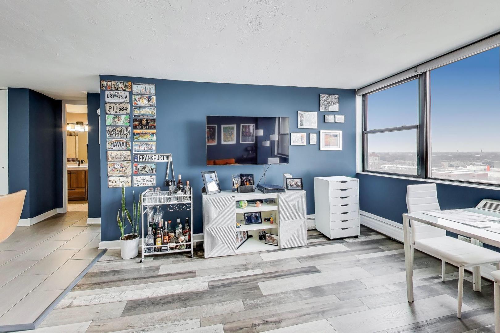 5740 N Sheridan Road Unit: 12E