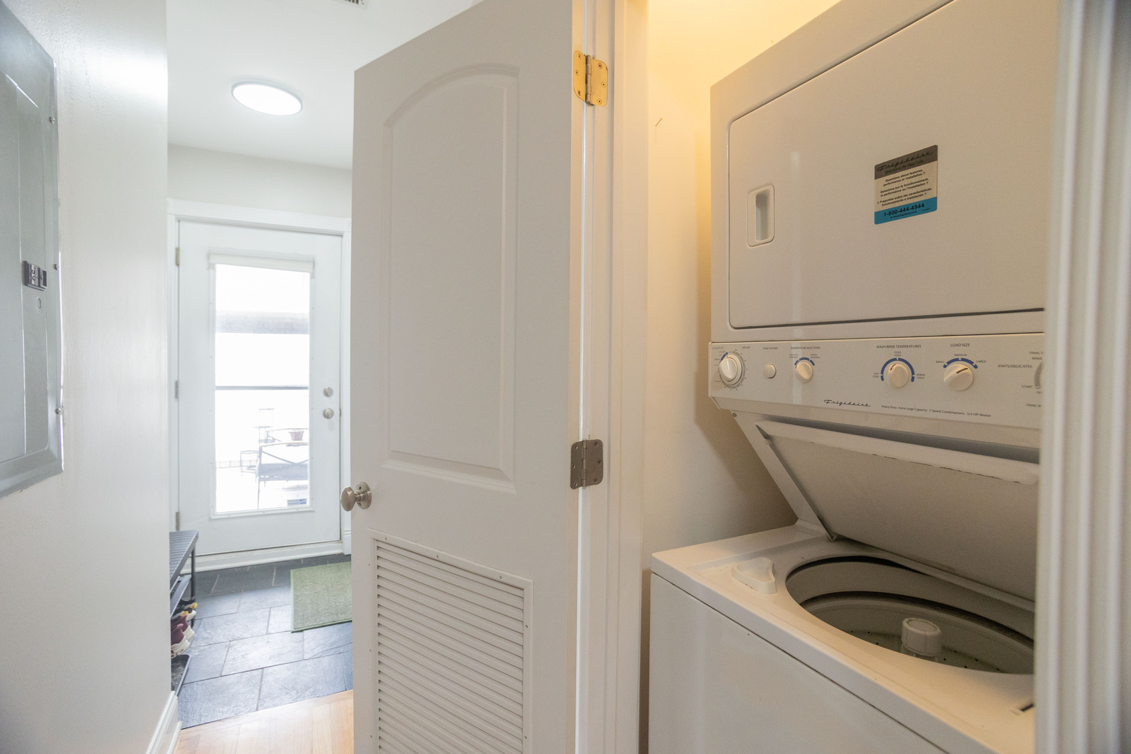 5206 N WINTHROP Avenue Unit: 1