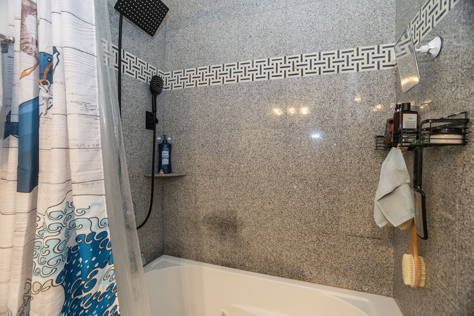 5206 N WINTHROP Avenue Unit: 1