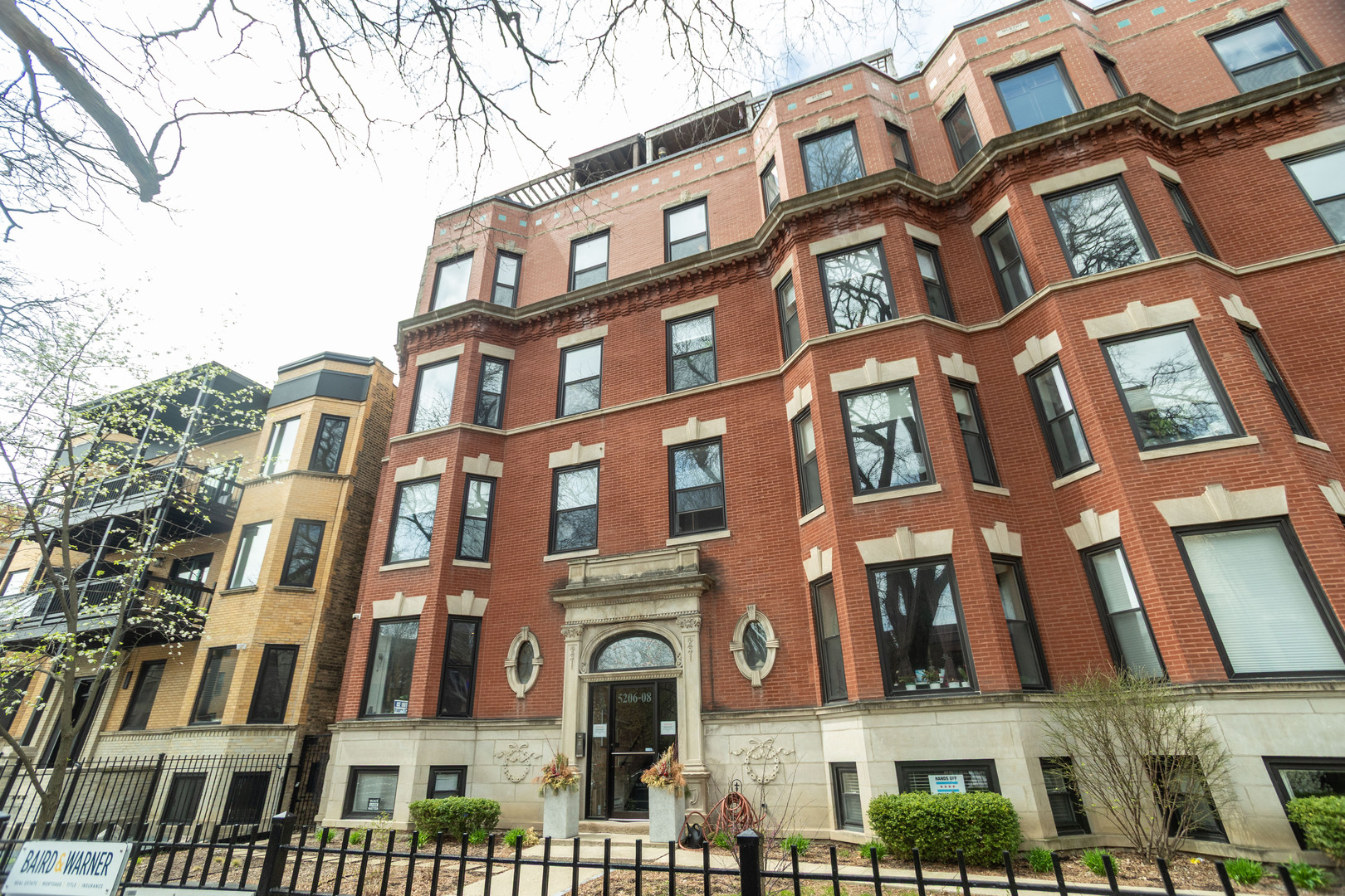 5206 N WINTHROP Avenue Unit: 1