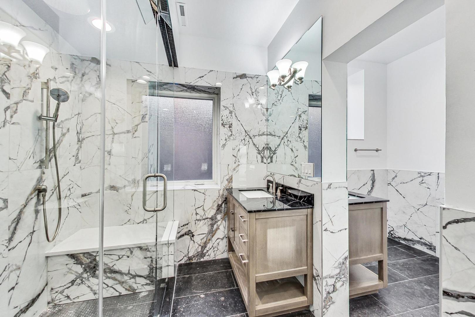 1245 W Jarvis Avenue Unit: 2
