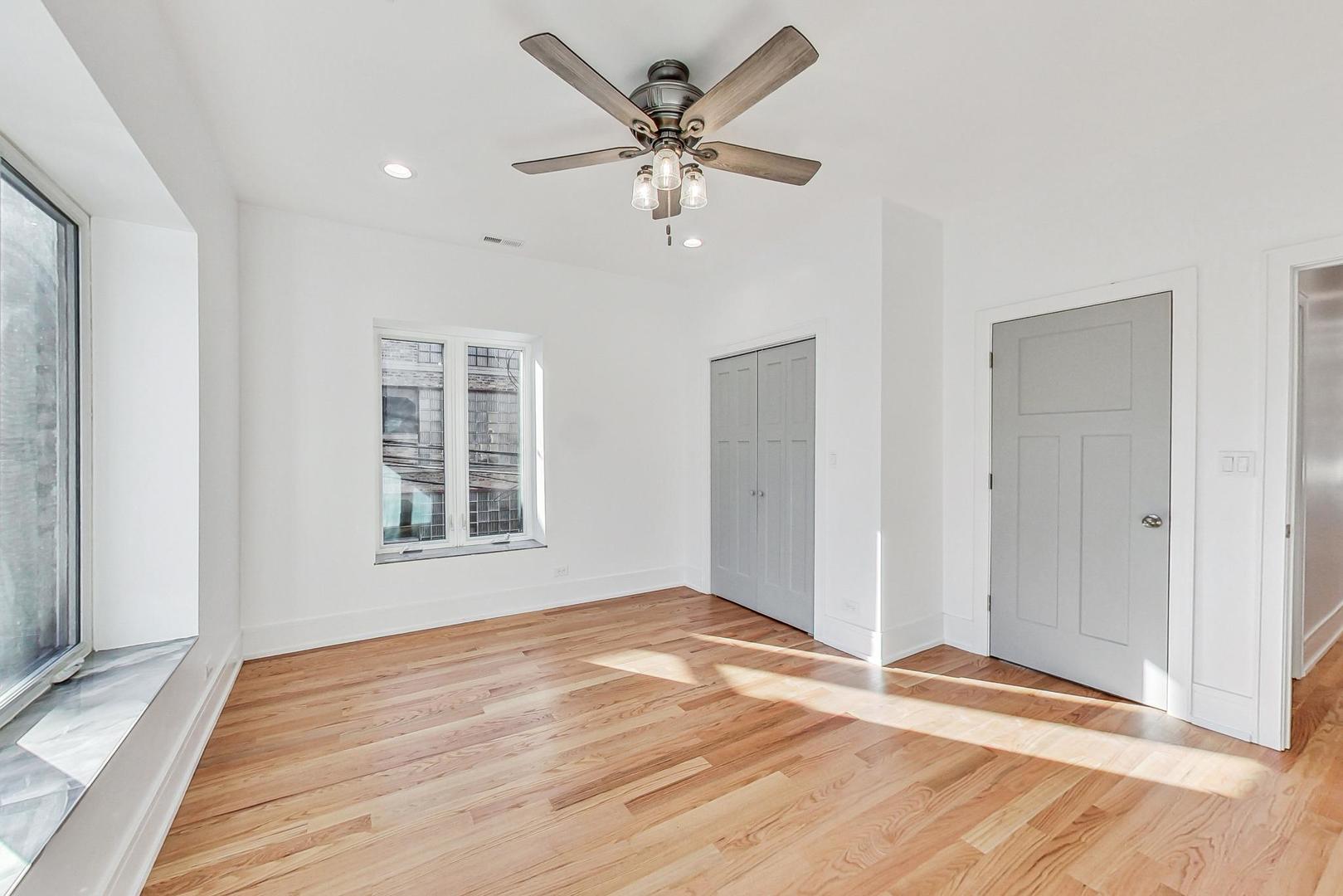 1245 W Jarvis Avenue Unit: 2