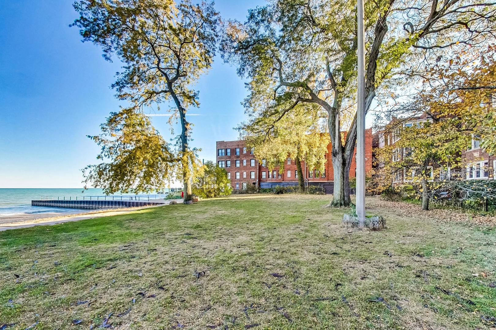 1245 W Jarvis Avenue Unit: 2