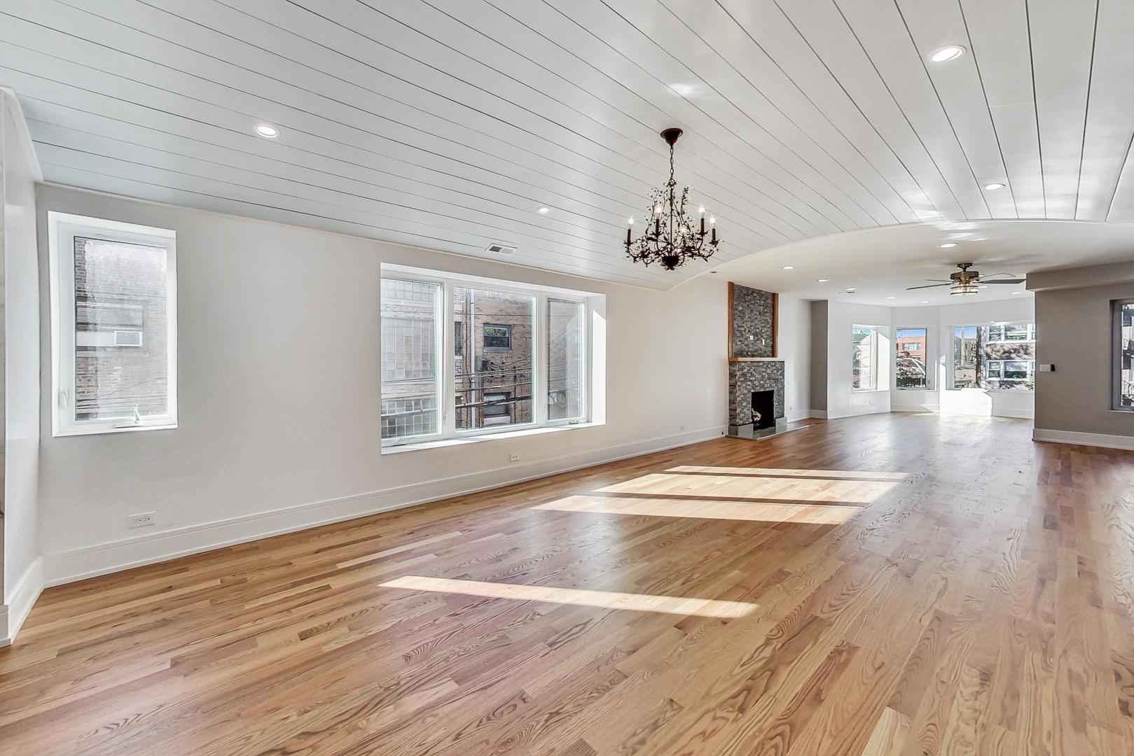 1245 W Jarvis Avenue Unit: 2