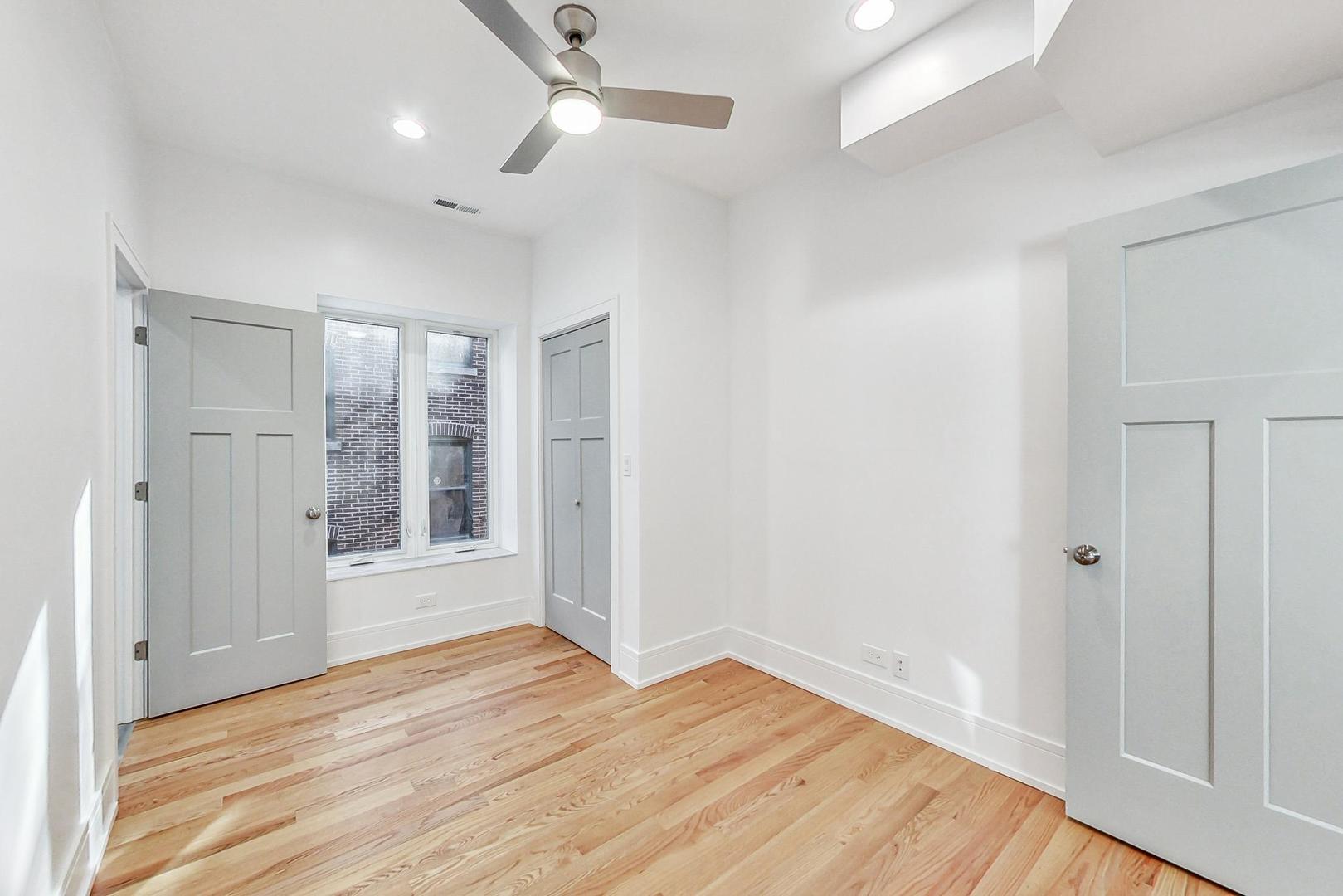 1245 W Jarvis Avenue Unit: 2