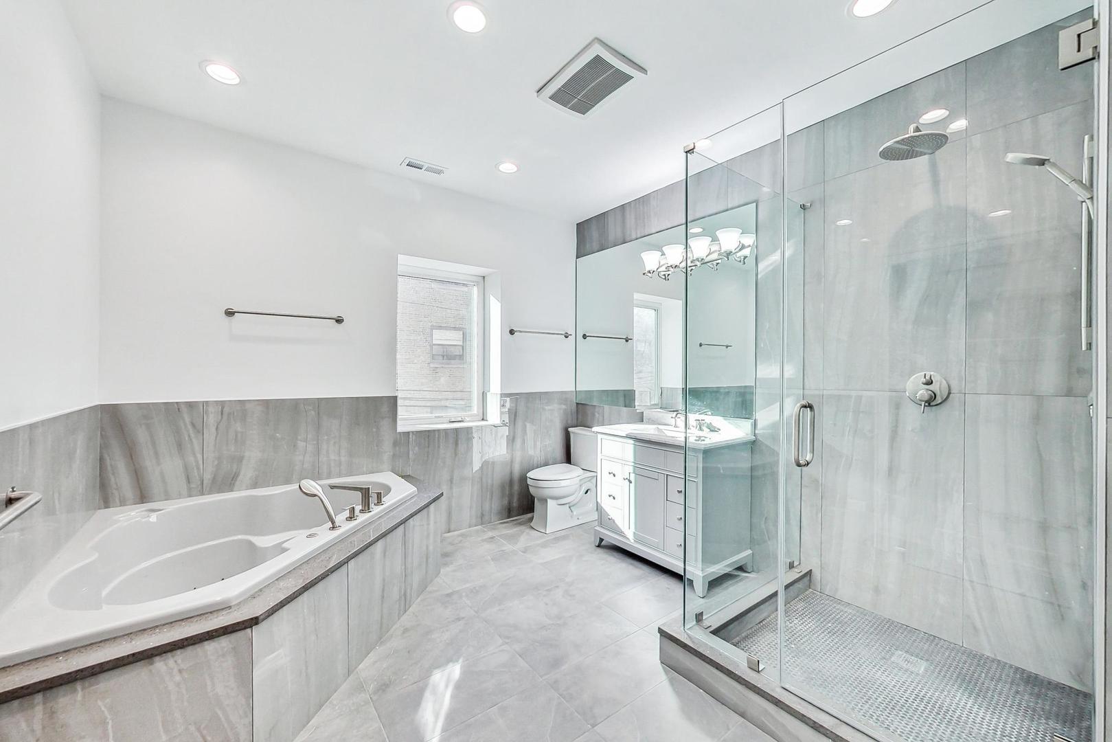 1245 W Jarvis Avenue Unit: 2