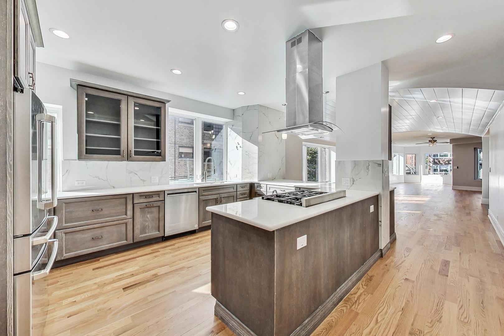 1245 W Jarvis Avenue Unit: 2