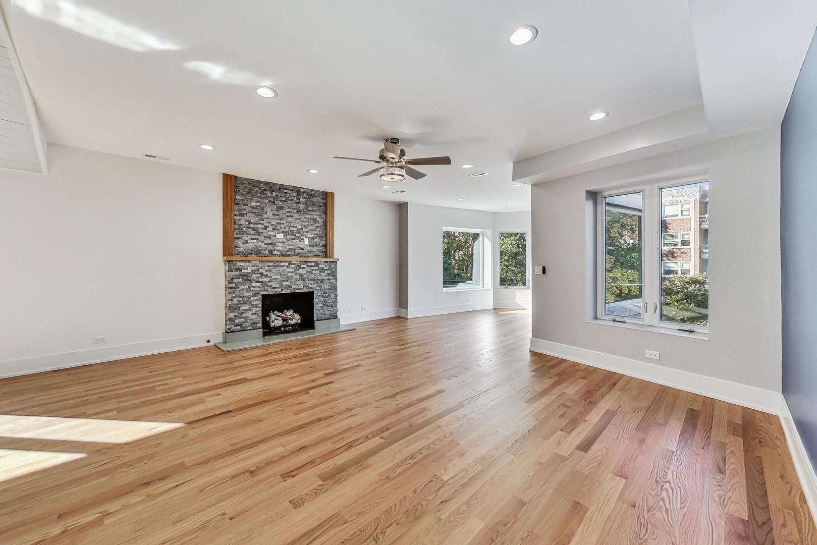 1245 W Jarvis Avenue Unit: 2
