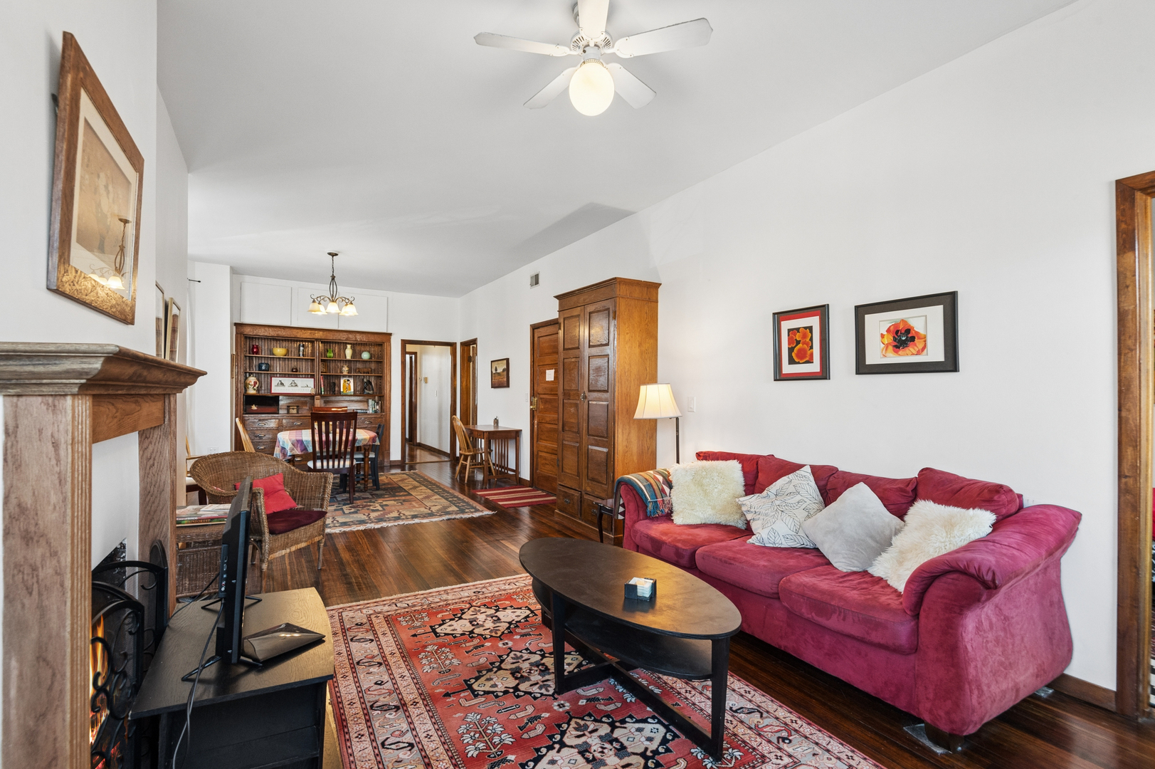 4057 N Damen Avenue Unit: 2