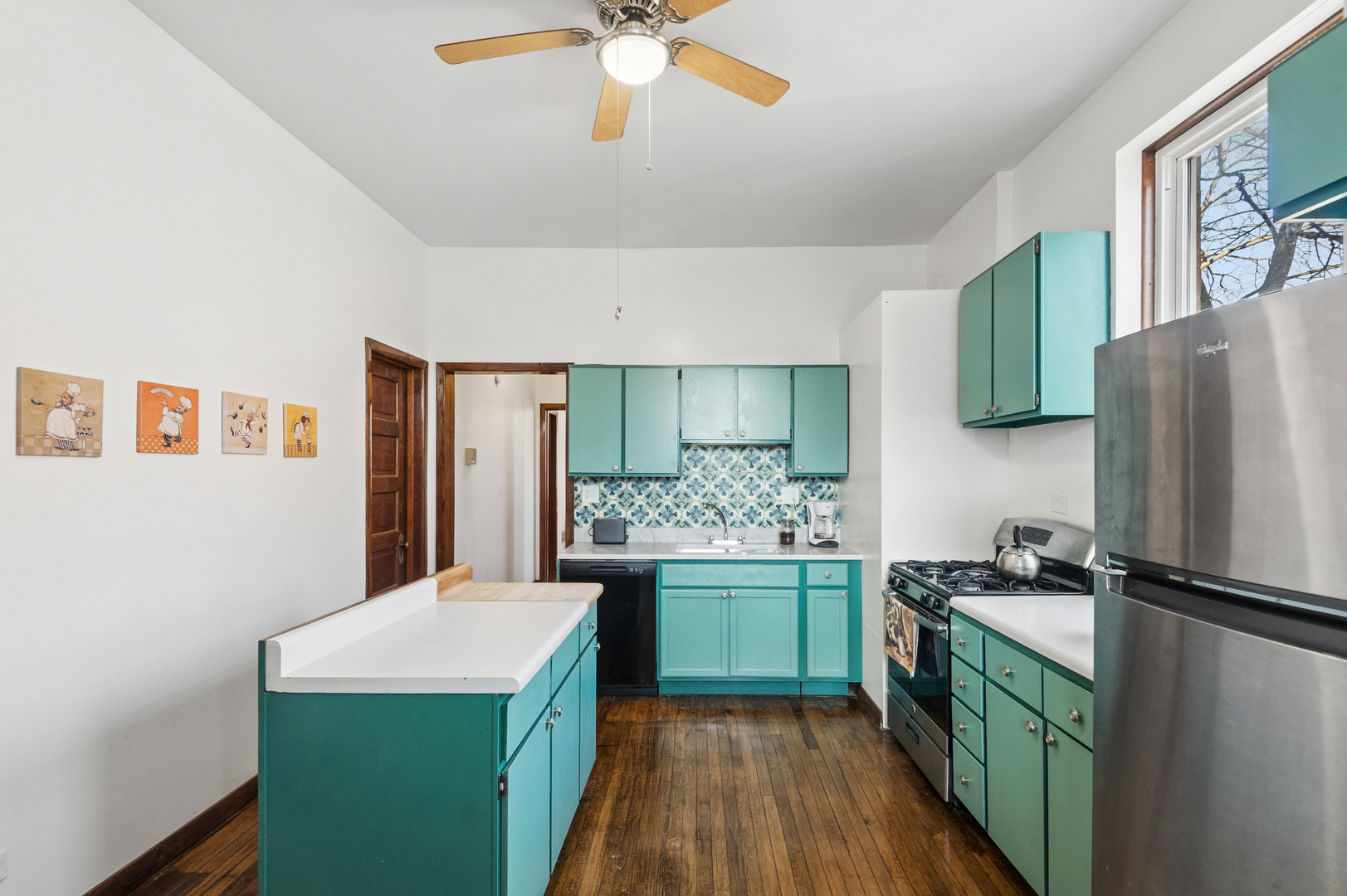 4057 N Damen Avenue Unit: 2