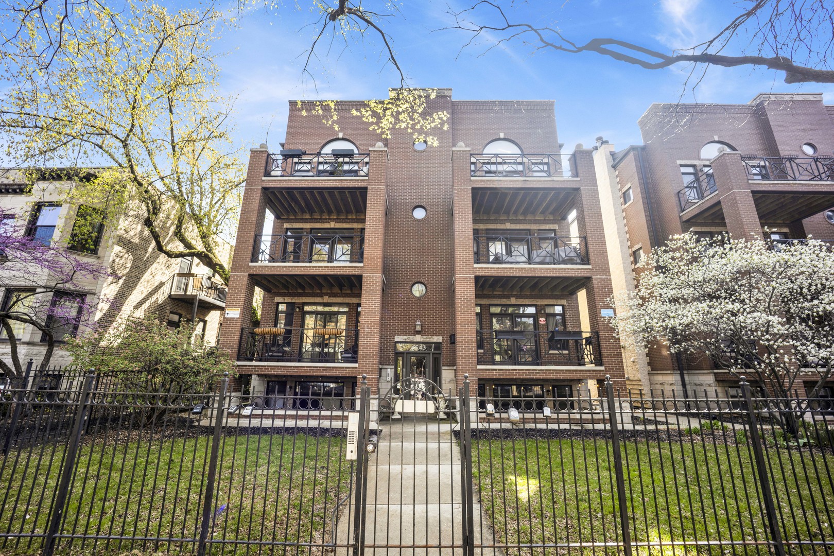 4543 N Malden Street Unit: 2N