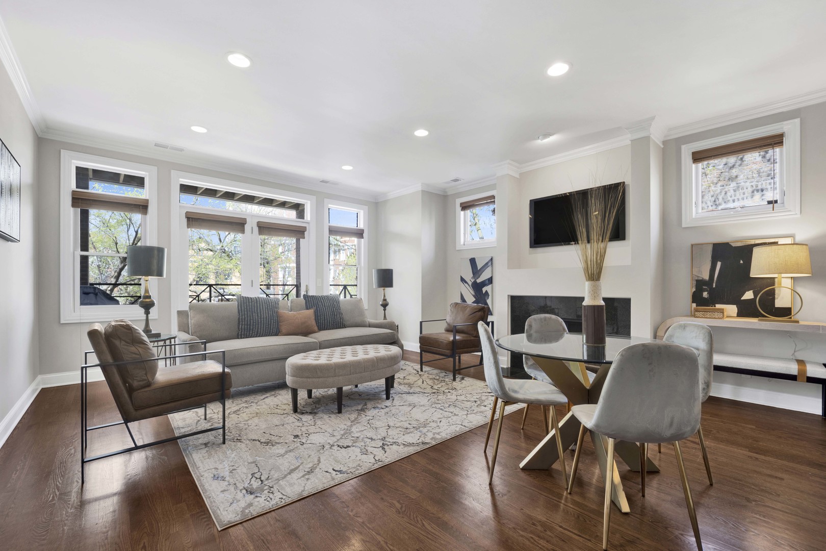 4543 N Malden Street Unit: 2N