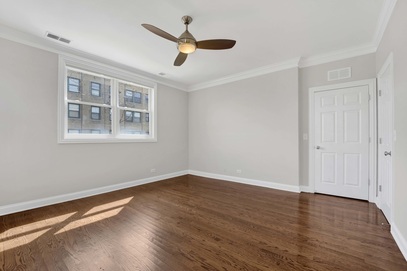 4543 N Malden Street Unit: 2N