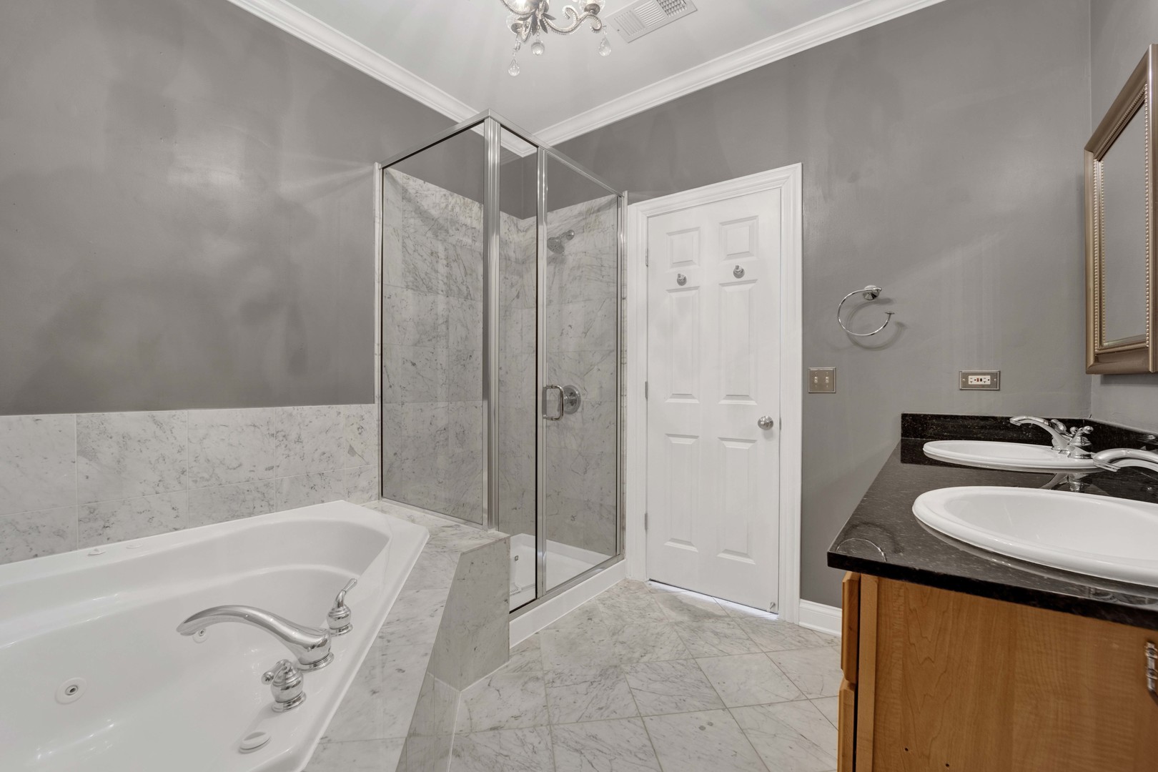 4543 N Malden Street Unit: 2N