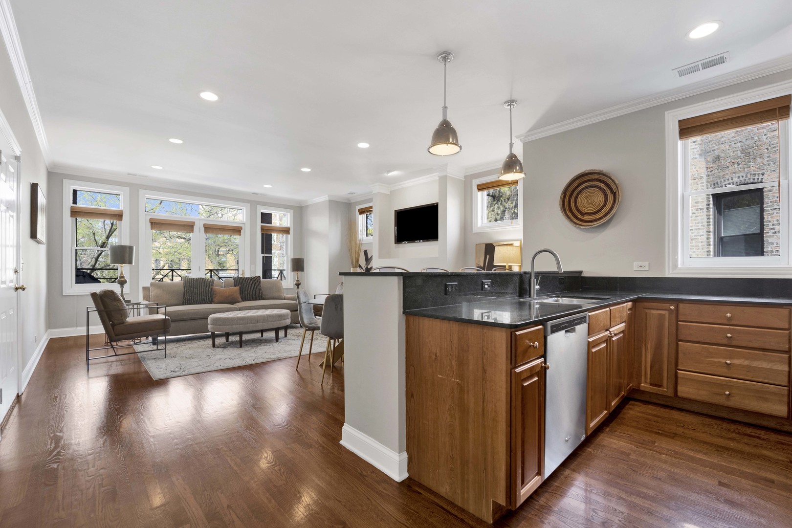 4543 N Malden Street Unit: 2N