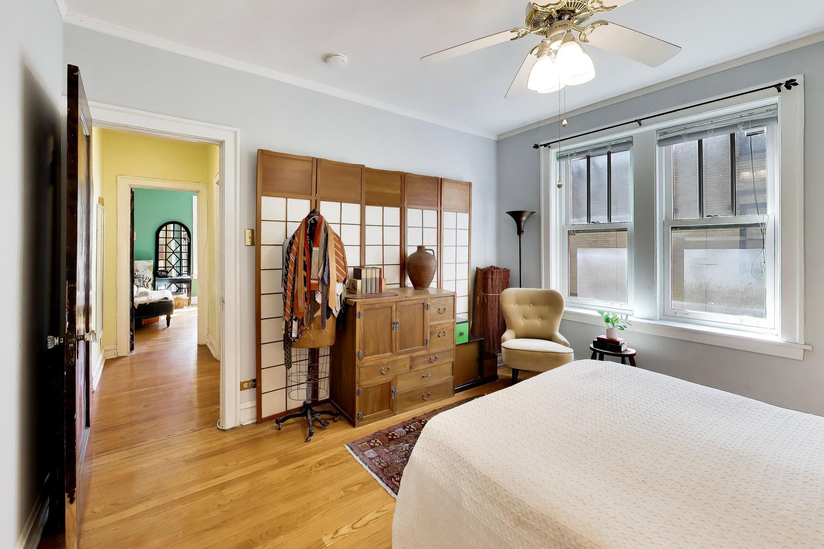 6430 N Glenwood Avenue Unit: 2J