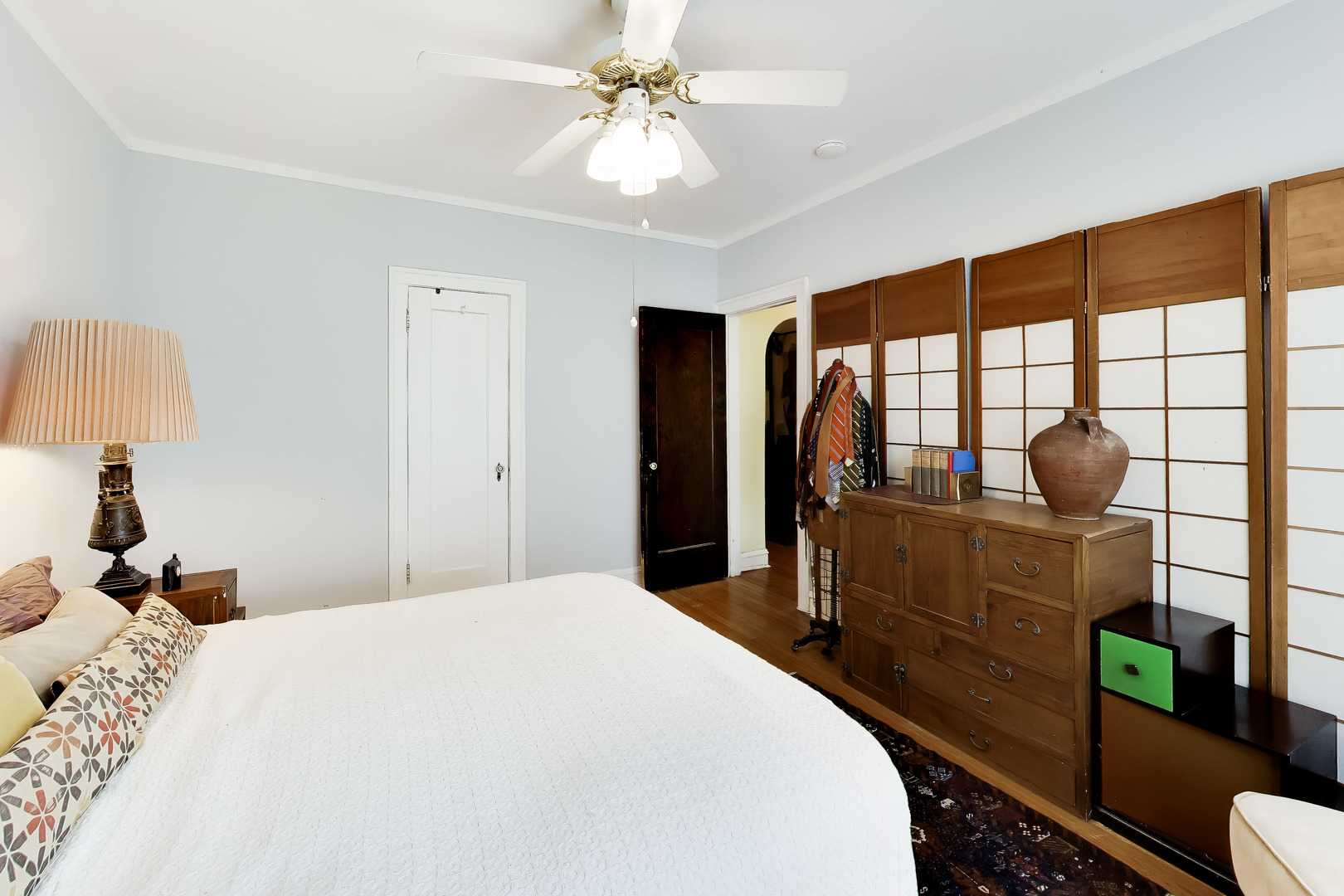 6430 N Glenwood Avenue Unit: 2J