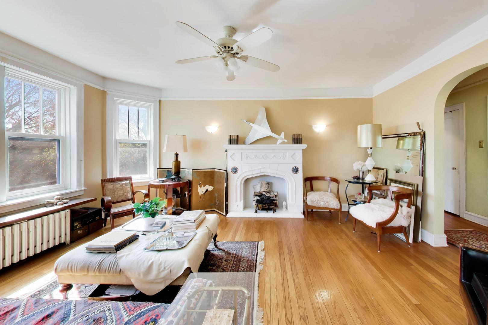 6430 N Glenwood Avenue Unit: 2J