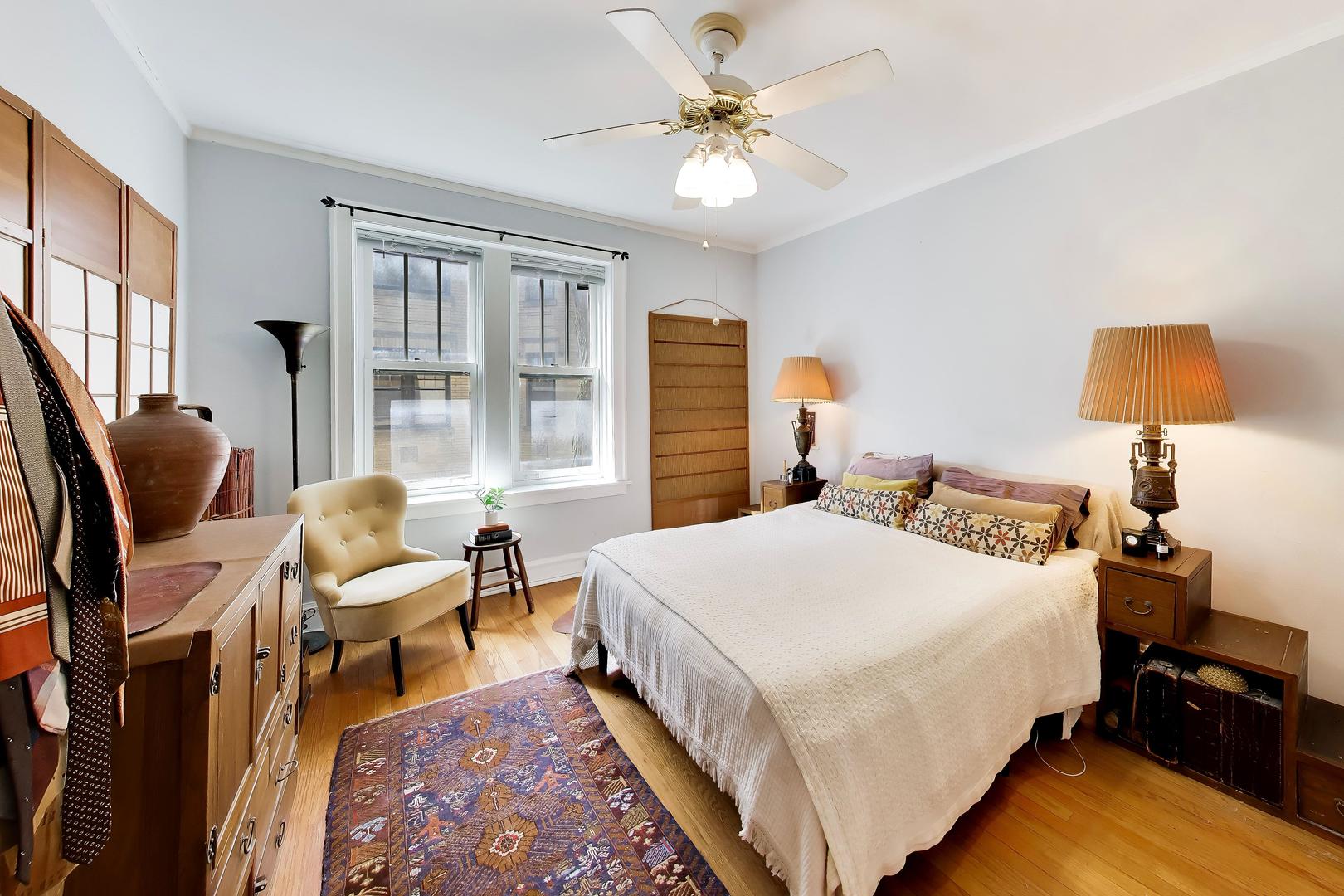 6430 N Glenwood Avenue Unit: 2J