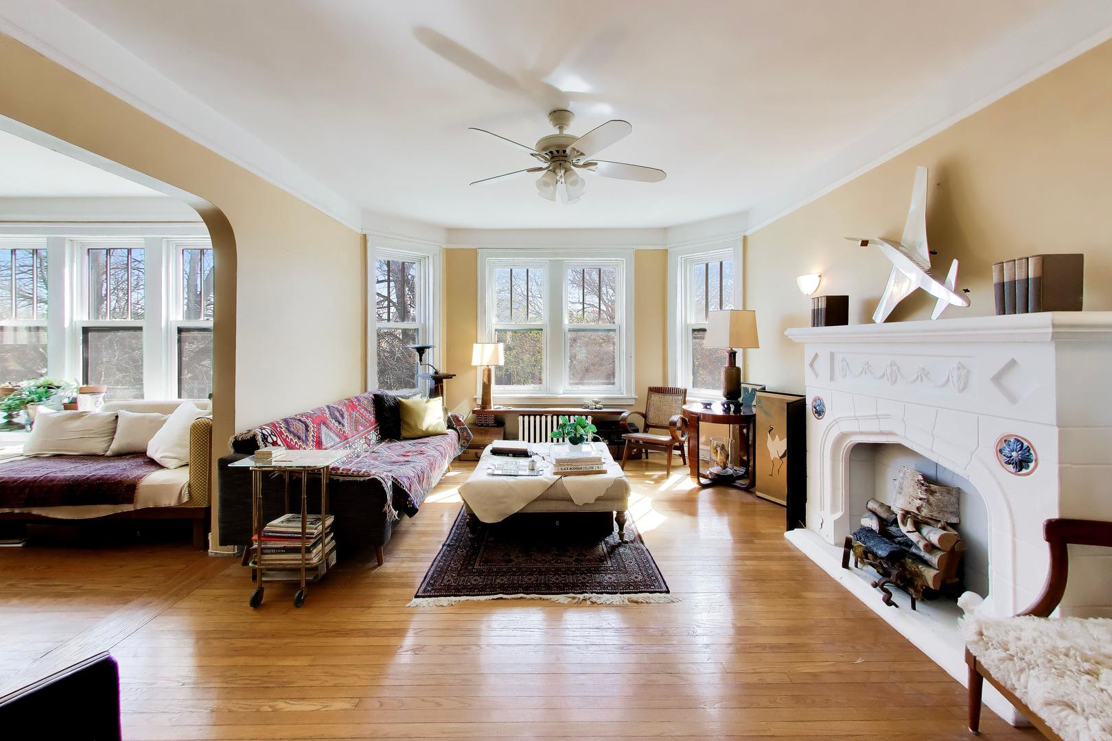6430 N Glenwood Avenue Unit: 2J