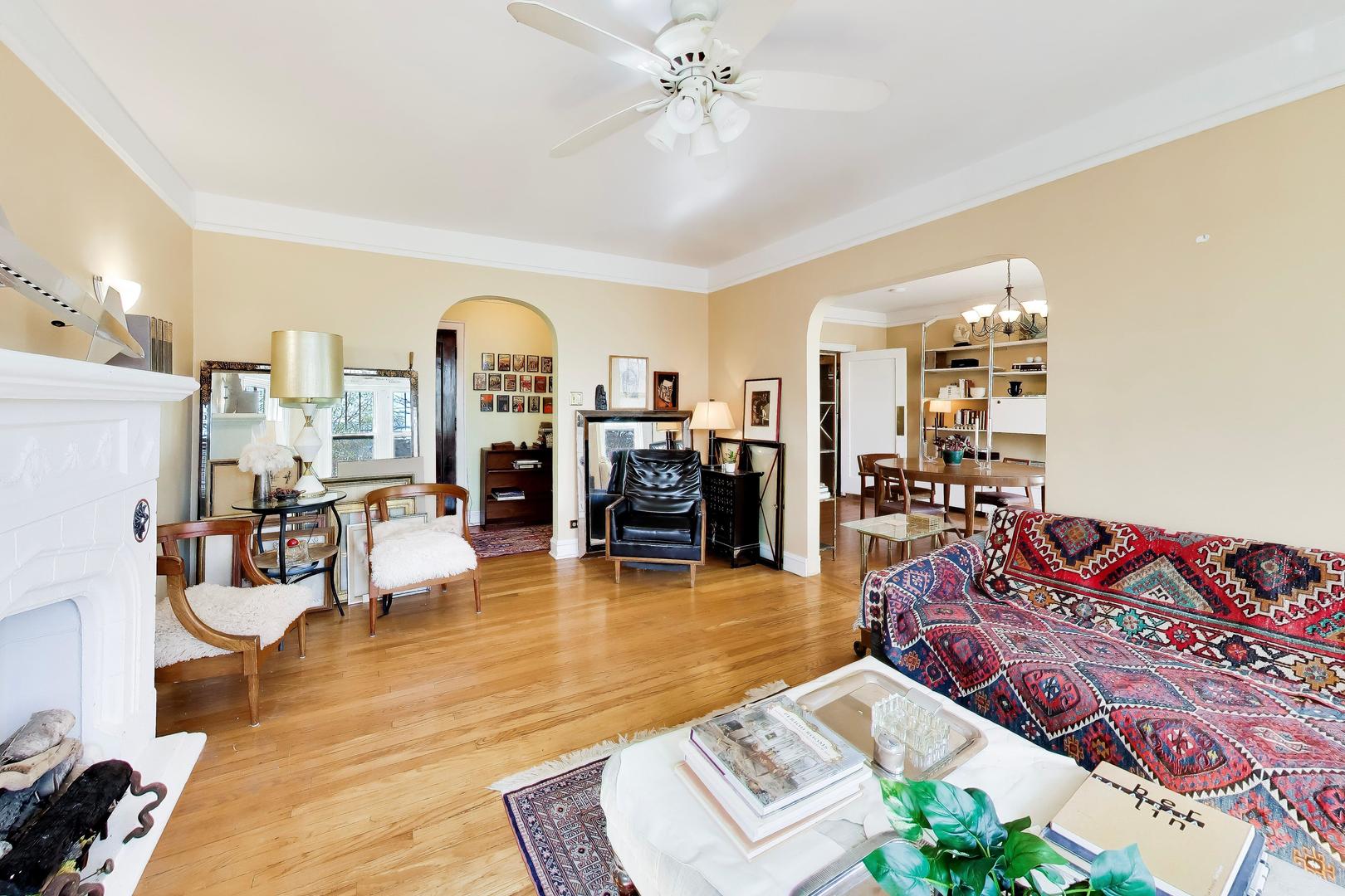 6430 N Glenwood Avenue Unit: 2J