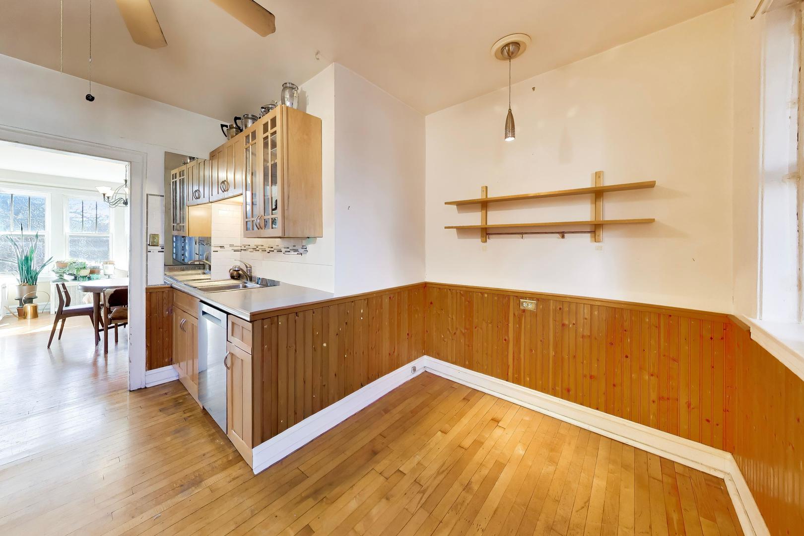 6430 N Glenwood Avenue Unit: 2J