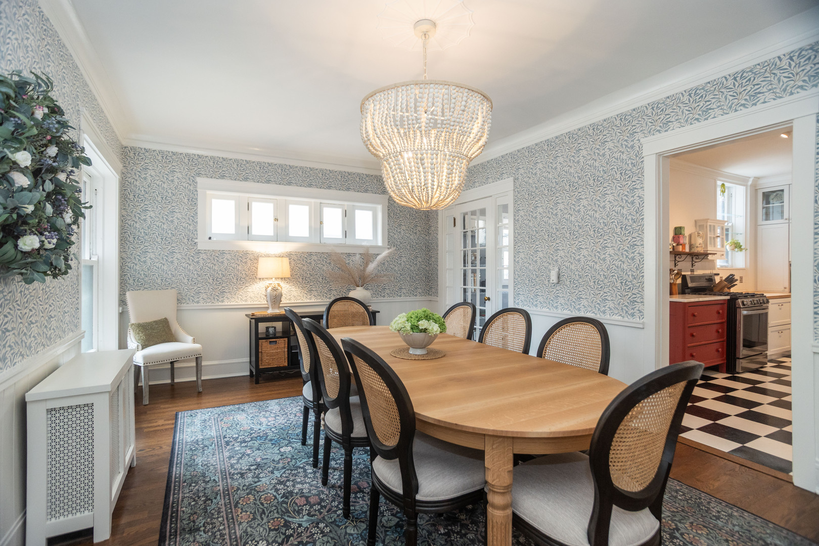901 W Ainslie Street Unit: 2